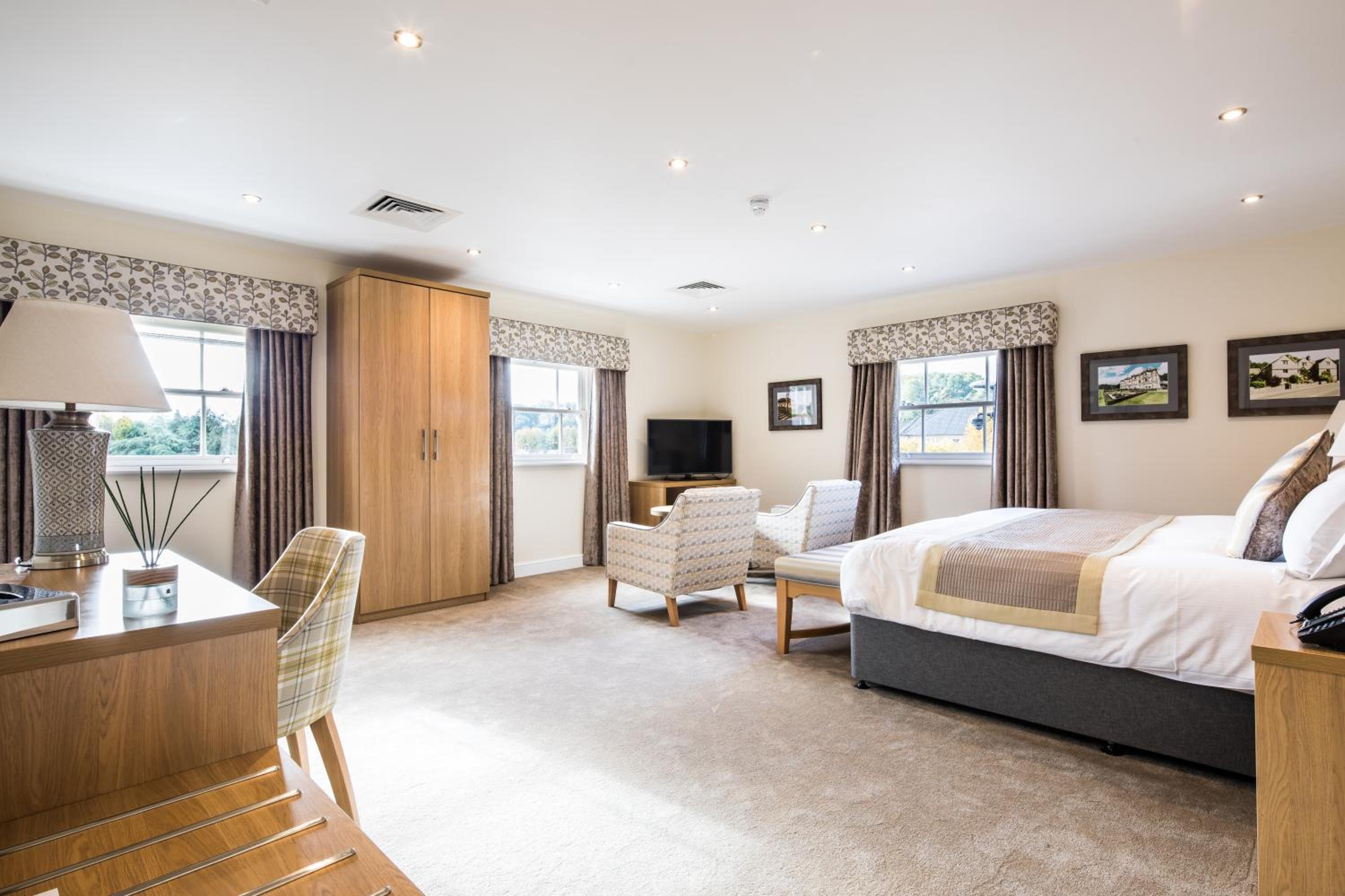 Deluxe Suite - Photo 1