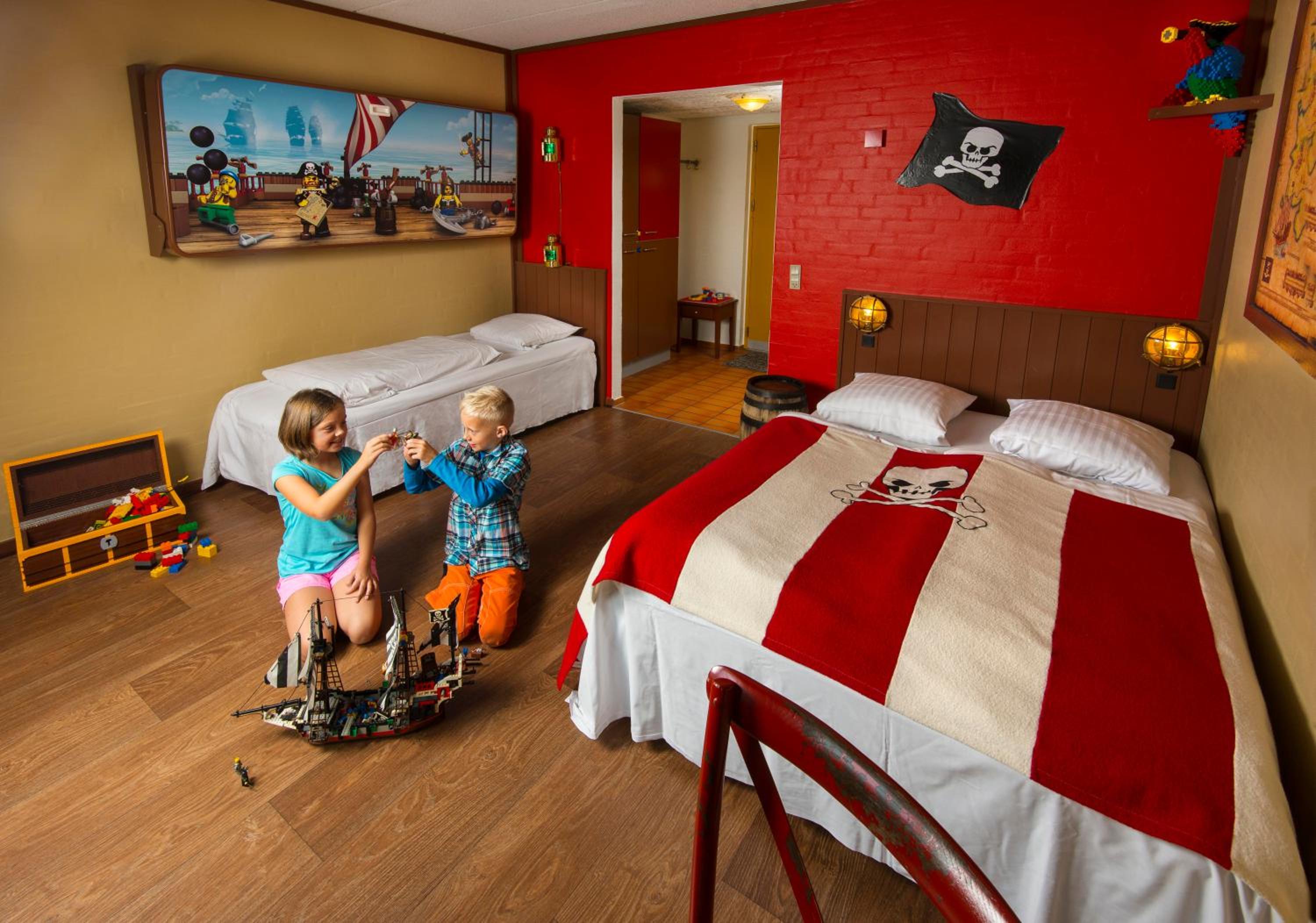 Pirate Room (2 adults + 3 Children) photo 1
