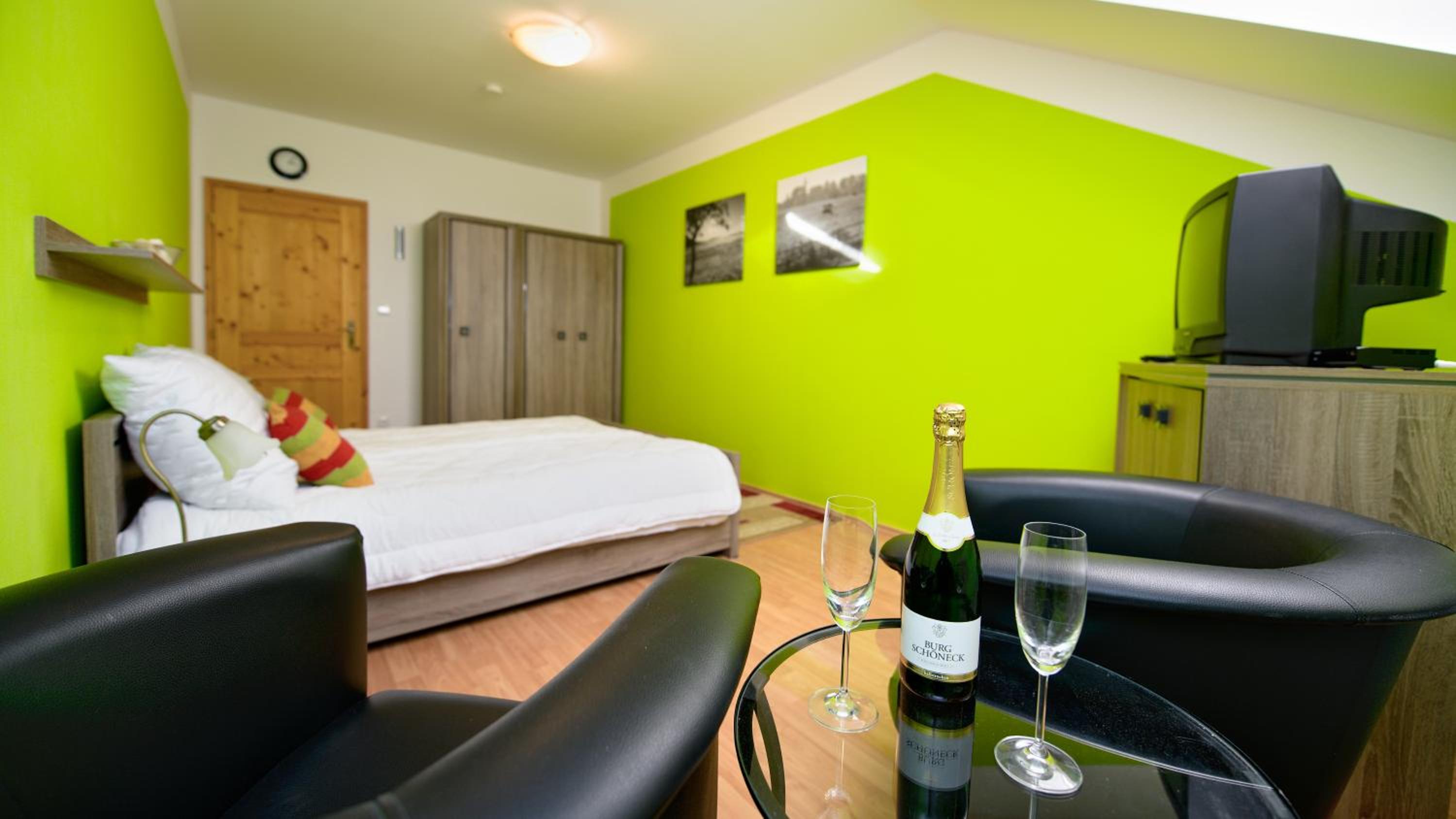 Deluxe Double Room with Bath photo 3