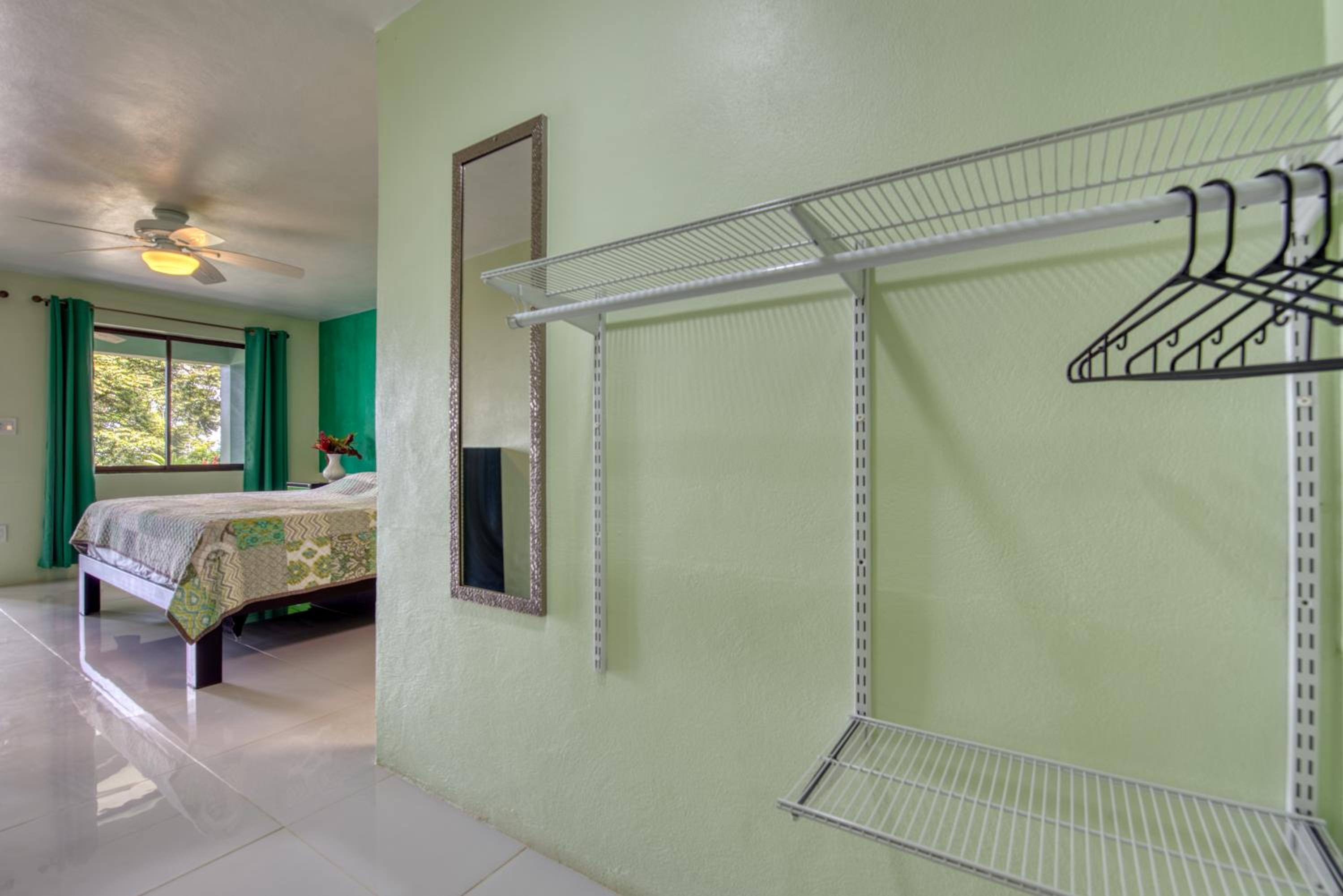 Deluxe King Room photo 2