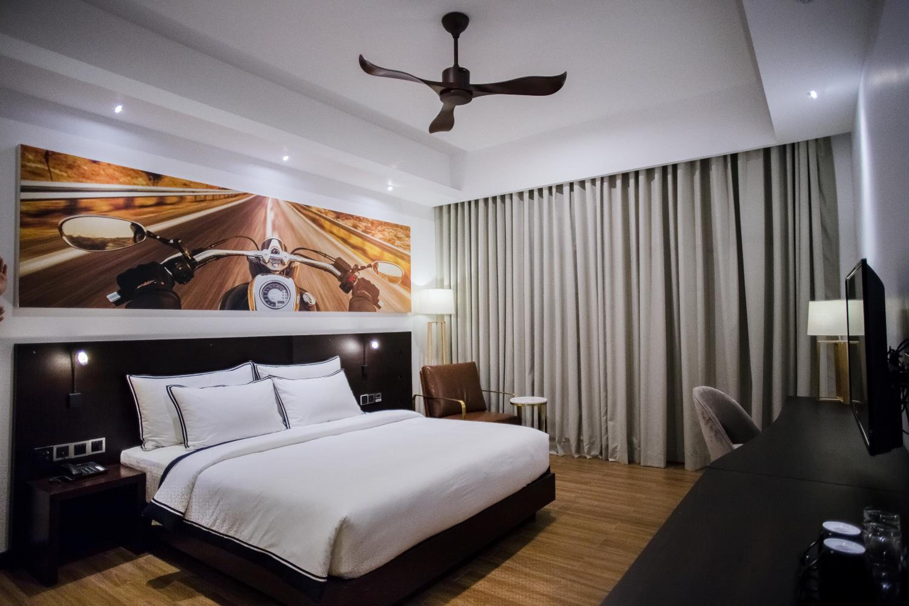 Deluxe Double or Twin Room - Photo 4