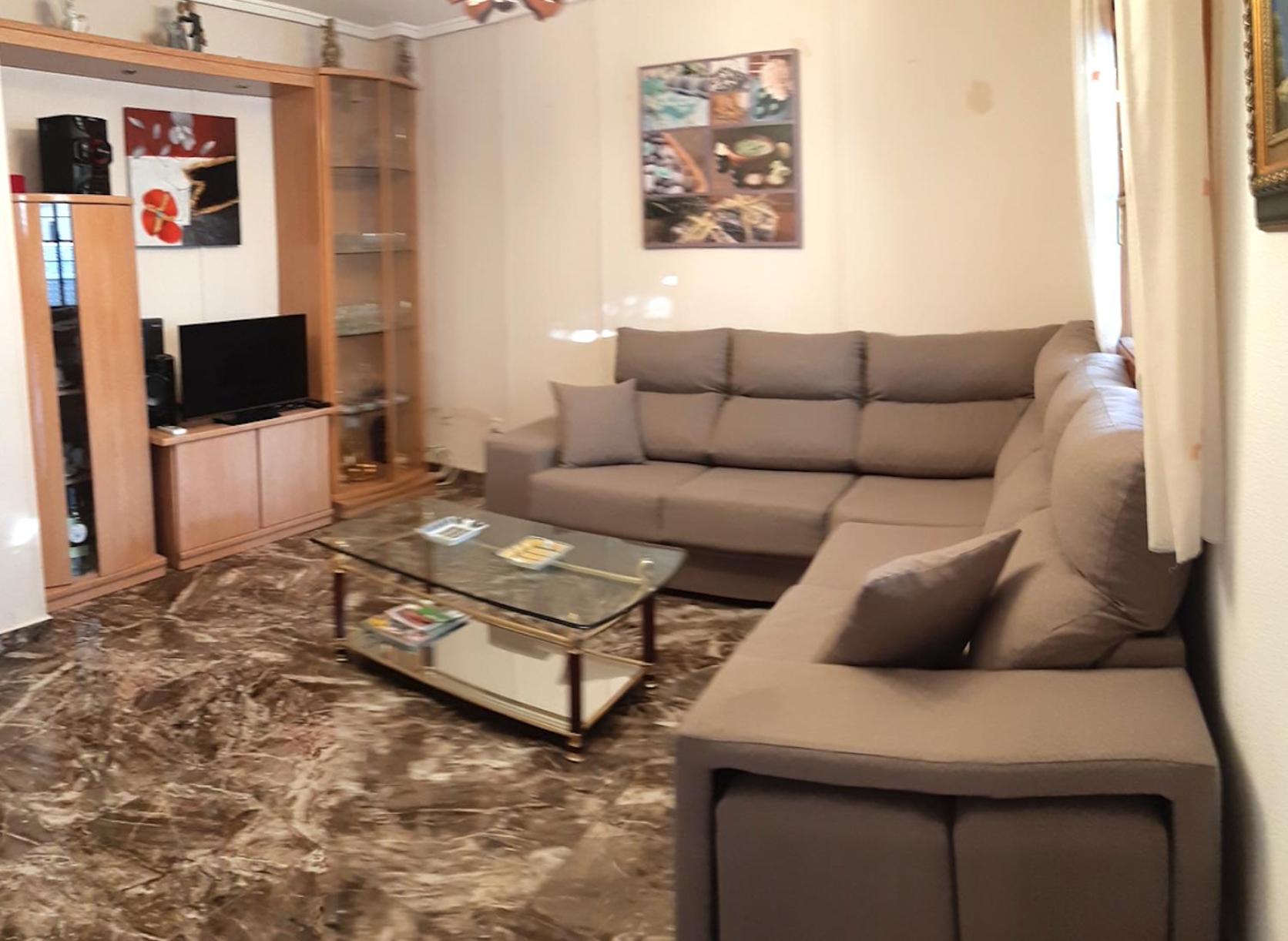 Three-Bedroom Apartment photo 2