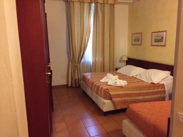 Double or Twin Room (Pets Allowed) photo 2