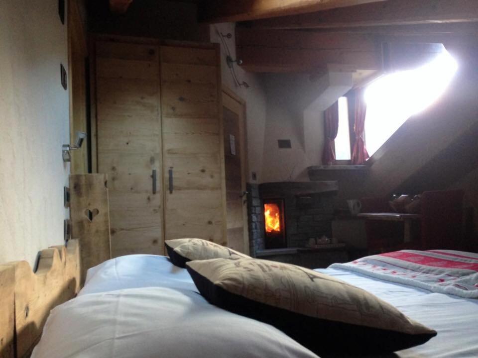 Double or Twin Room with Mountain View - Photo 3