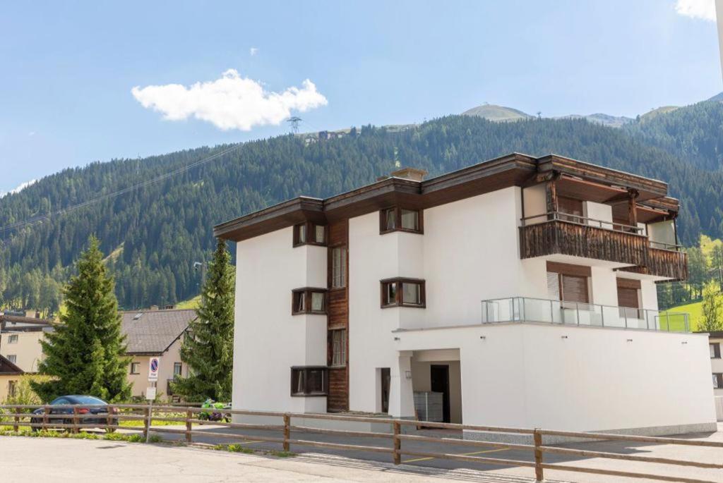 Apartment with Mountain View photo 1
