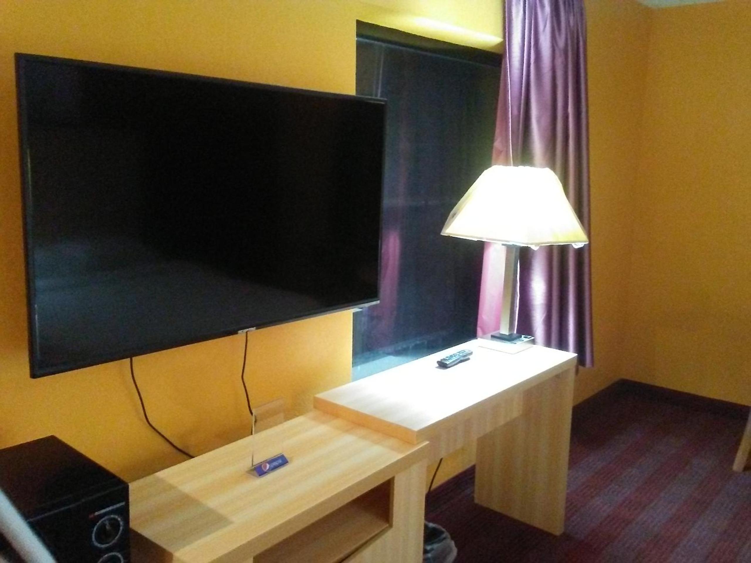 Deluxe Queen Room With Two Queen Beds