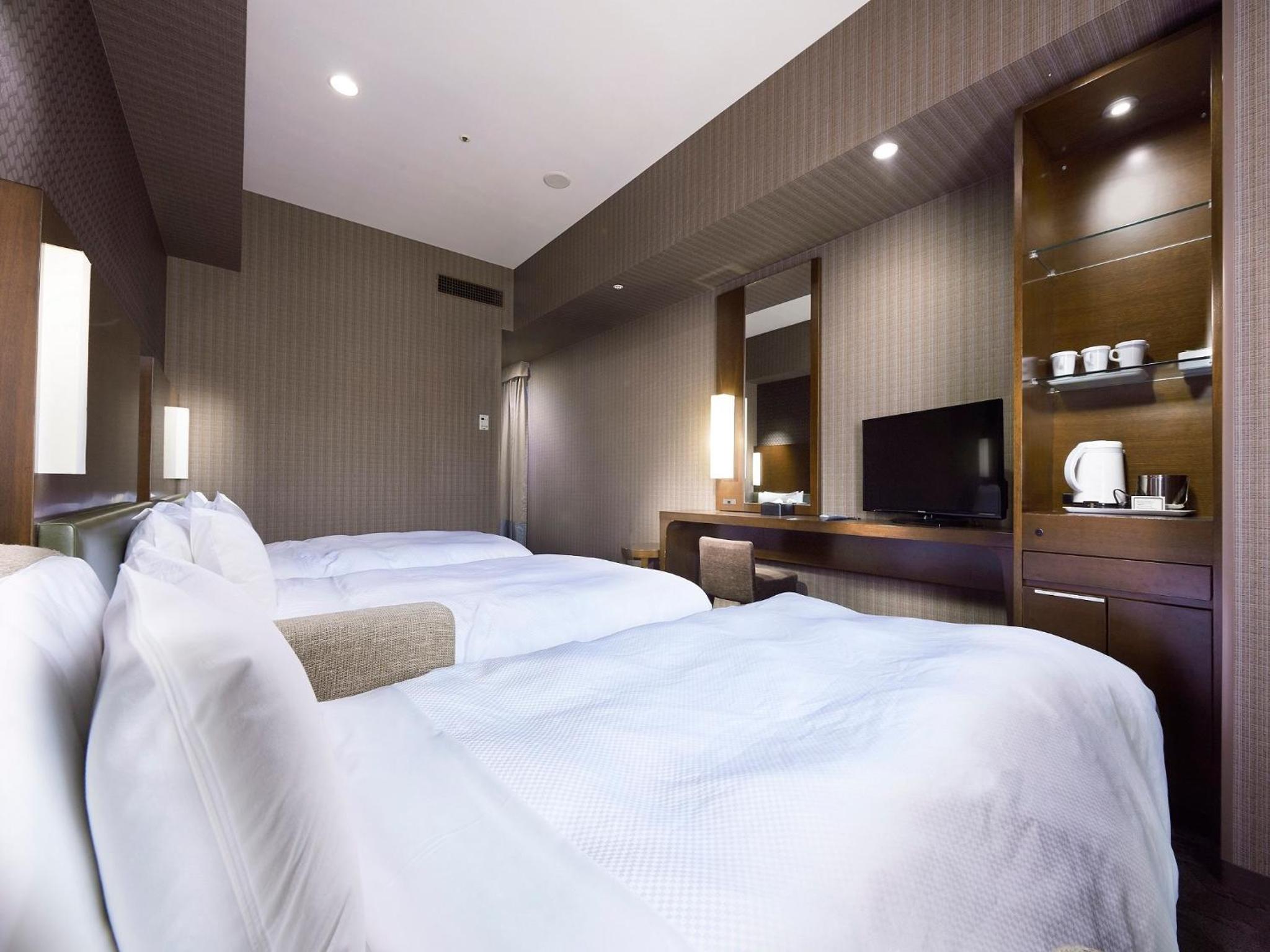 Superior Twin Room - Smoking - Photo 4