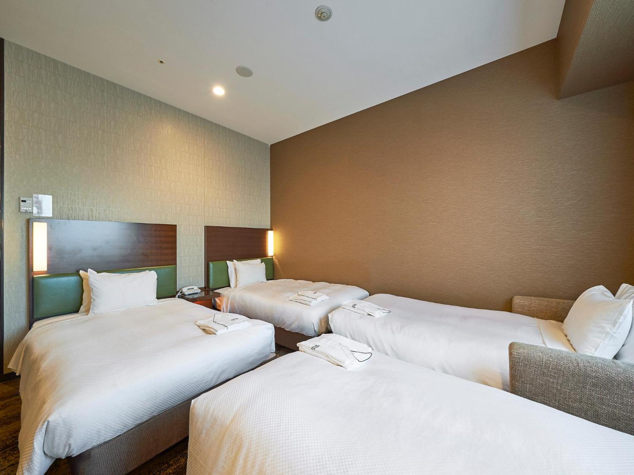 Deluxe Twin Room - Non-Smoking - Photo 5