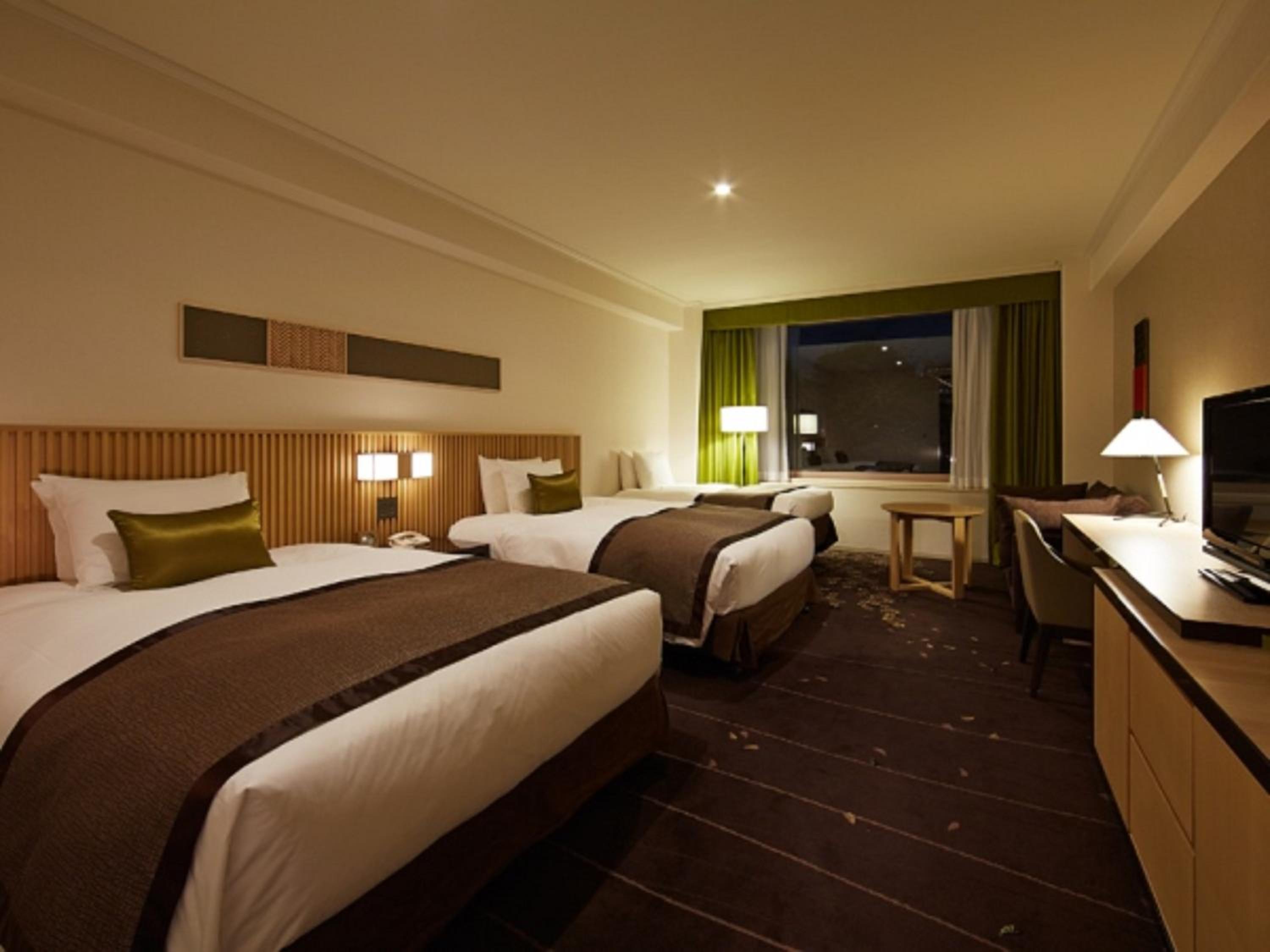 Deluxe Twin Room with Extra Bed Upper Floor (Non-Smoking)+ Sauna Access photo 2