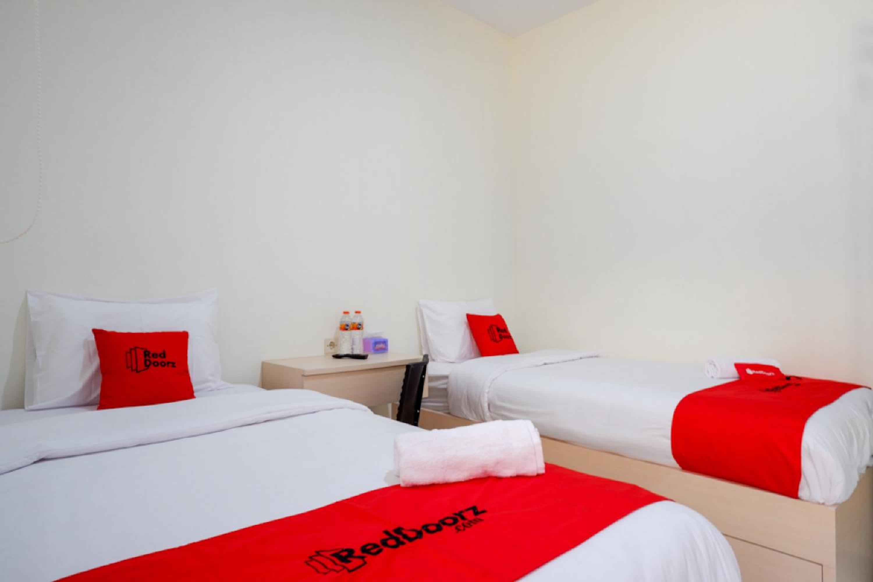 Twin Room - Photo 1