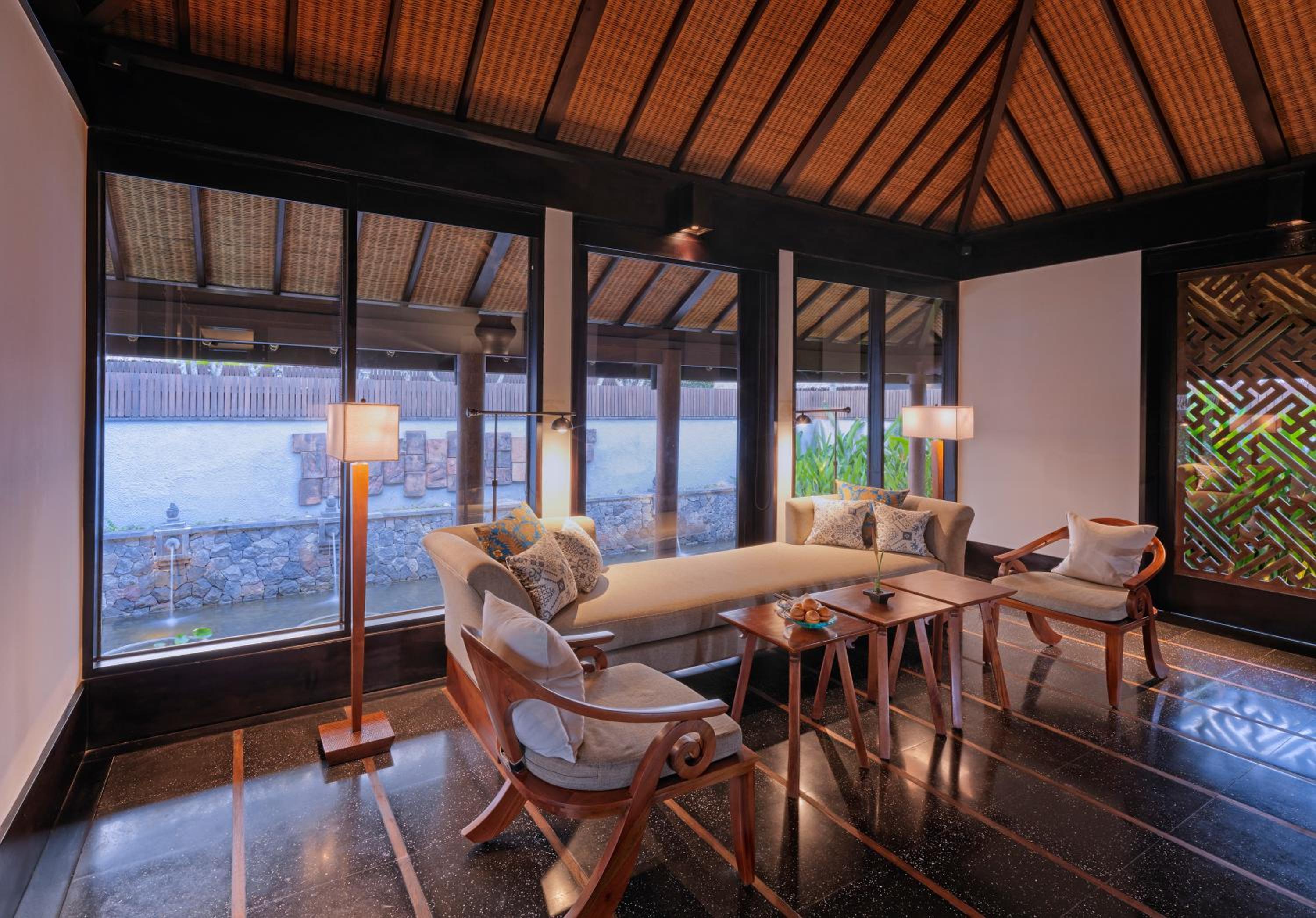 One-Bedroom Villa with Private Pool - Photo 4