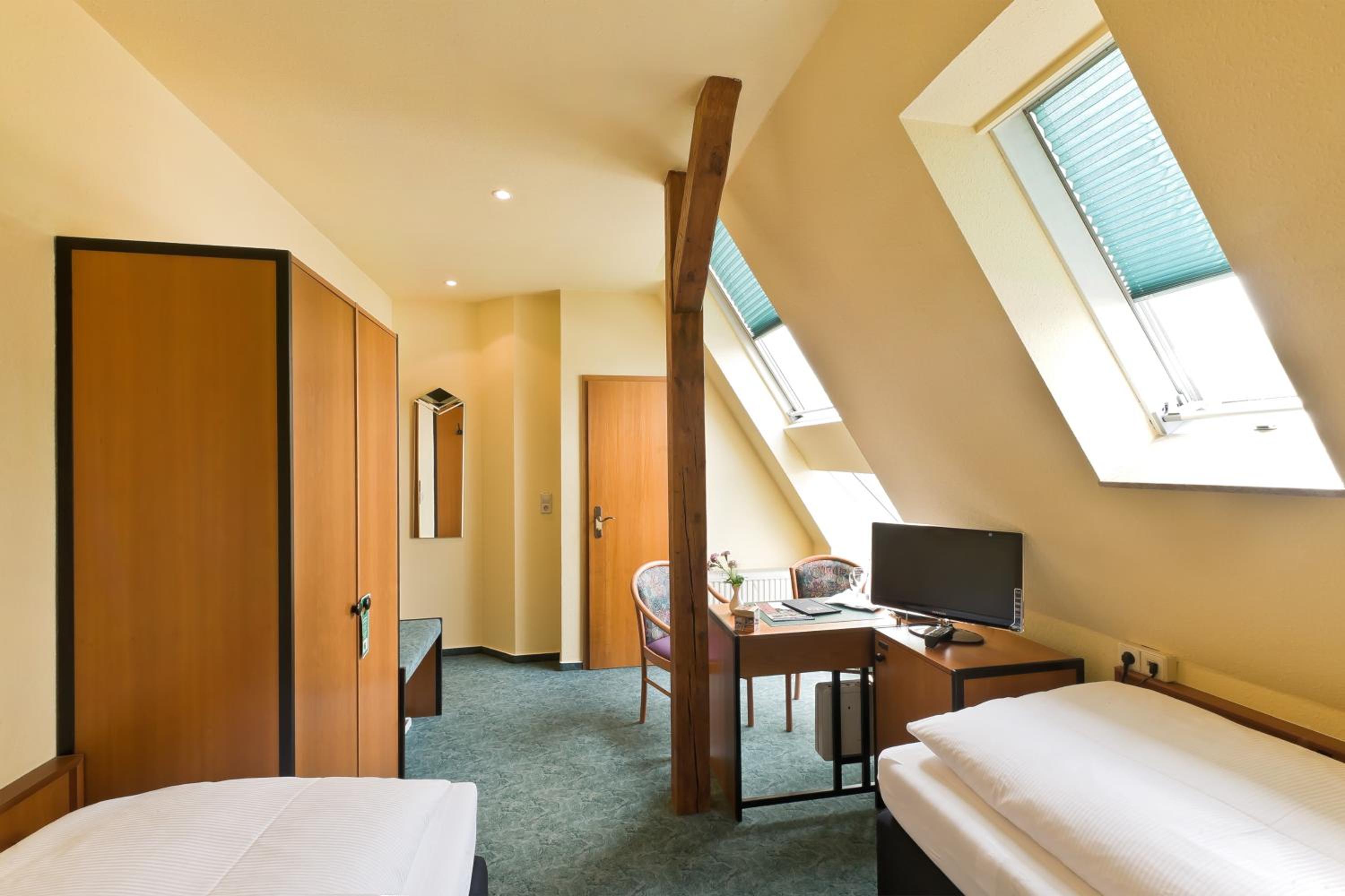 Double Room - Photo 2