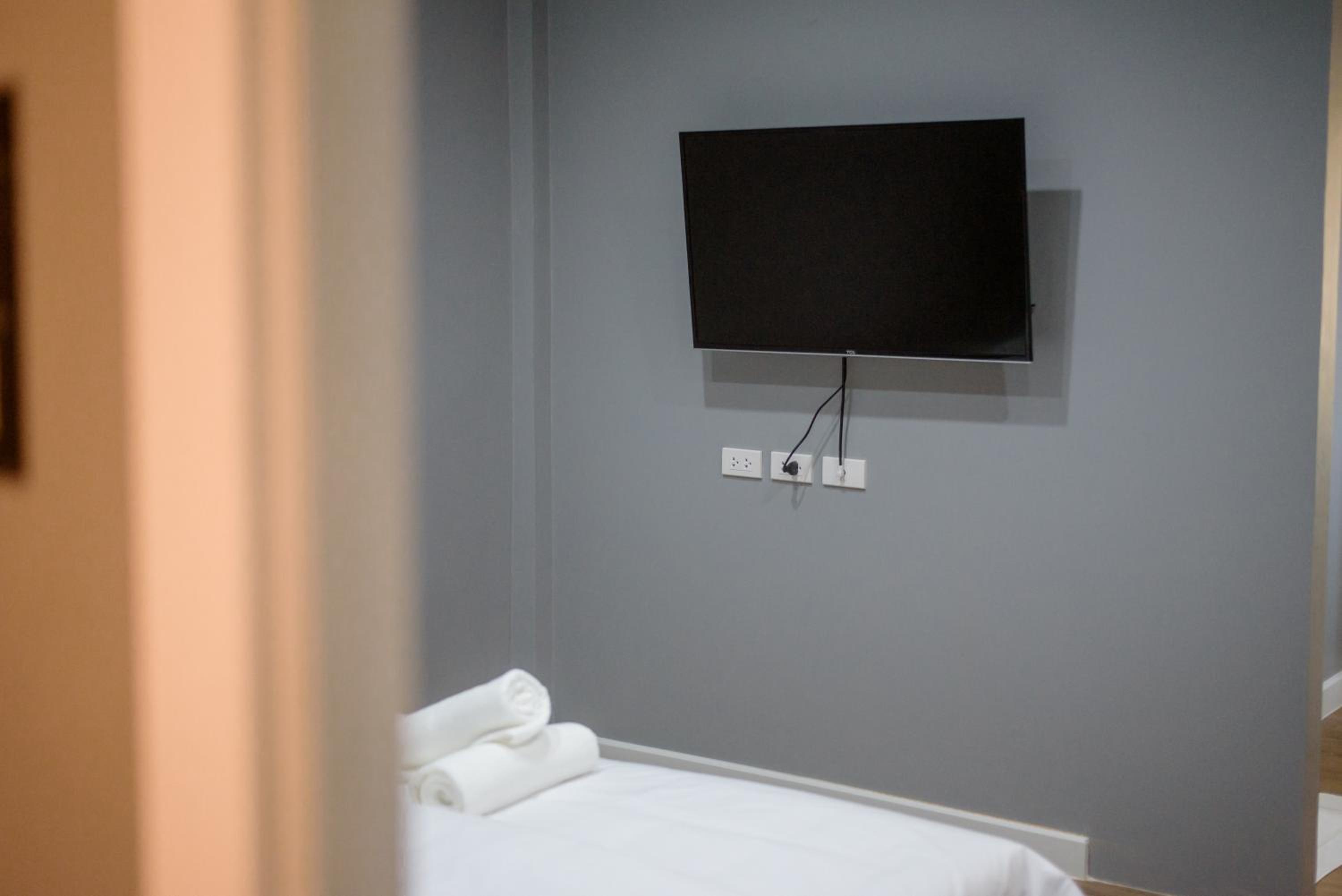 Standard King Room - Photo 1