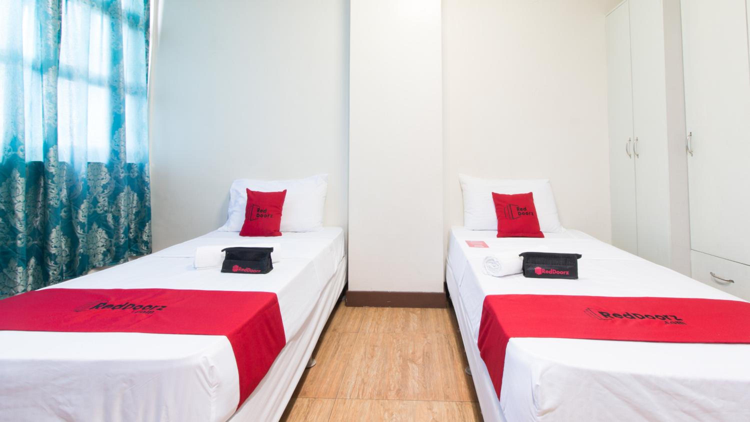 Twin Room - Photo 3
