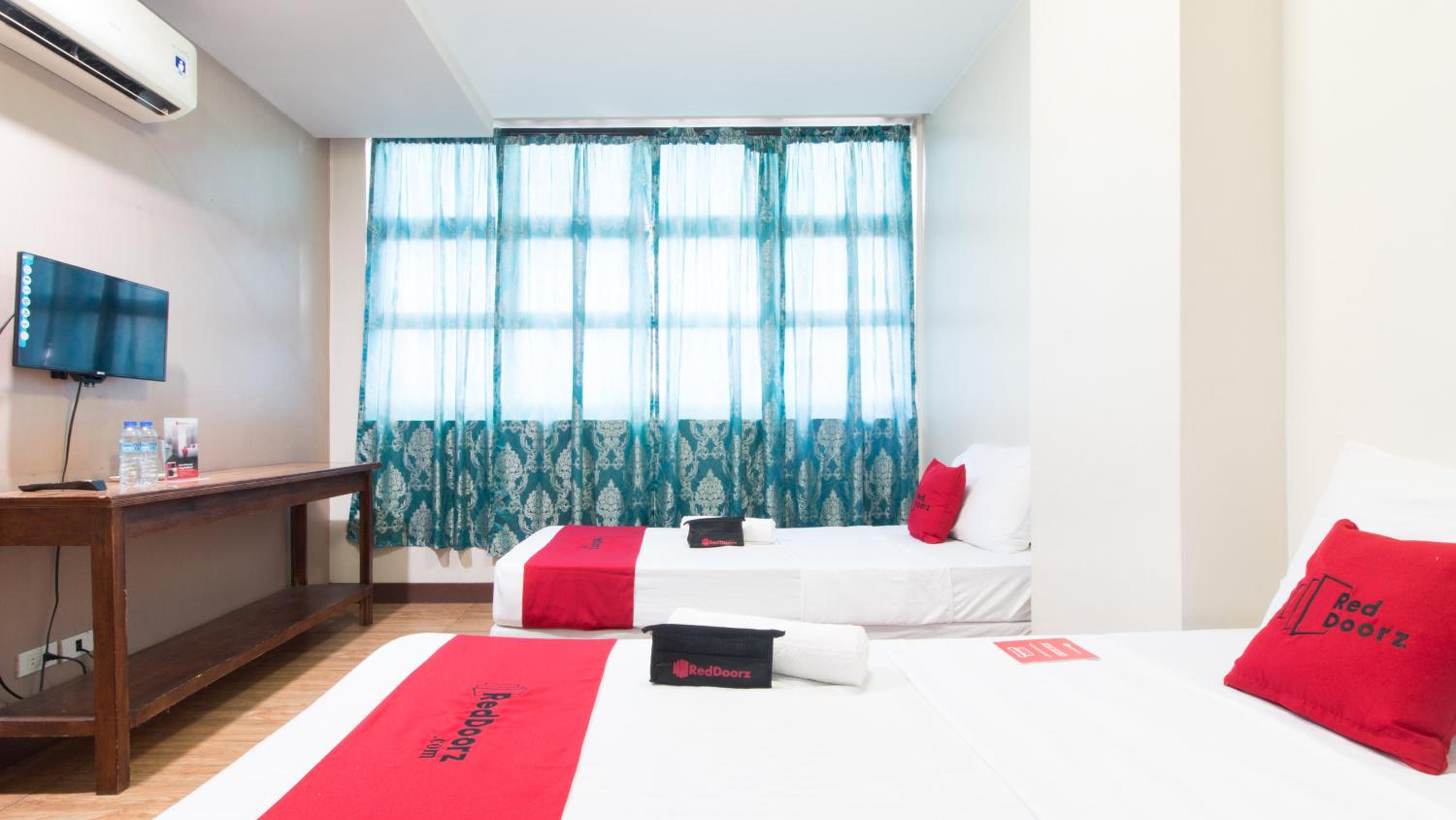 Twin Room - Photo 4