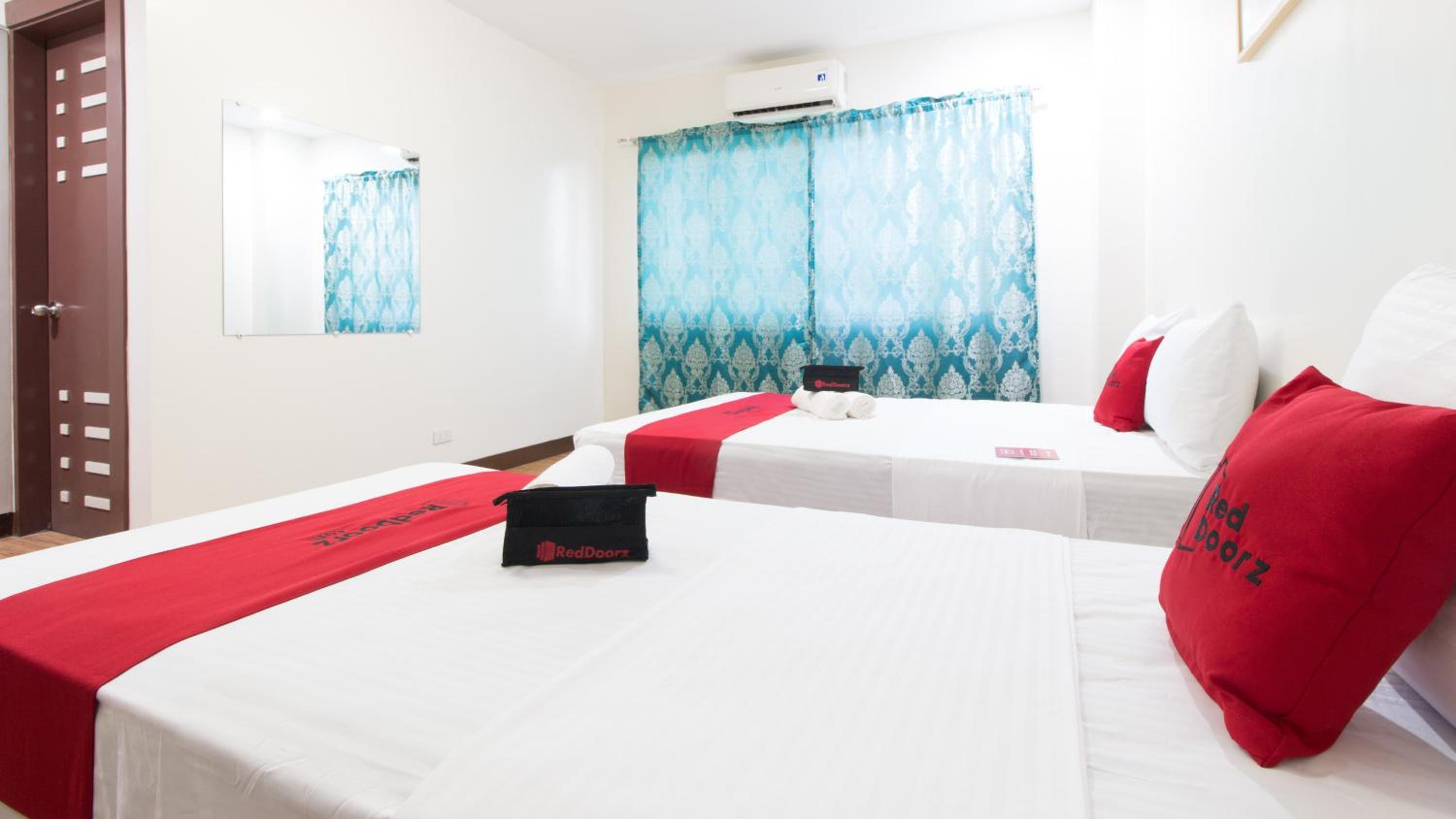 Deluxe Room - Photo 3