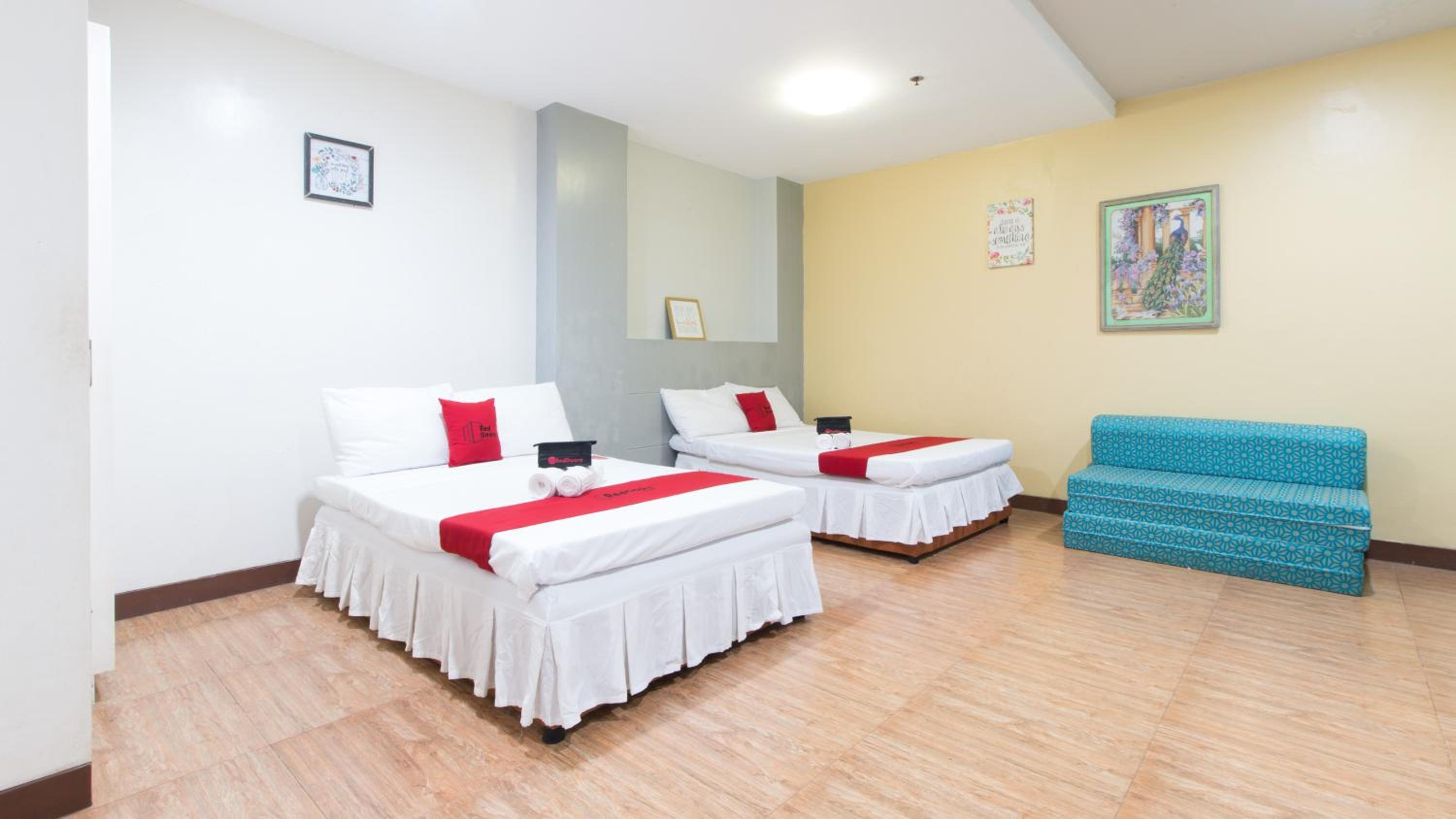 Family Room - Photo 1