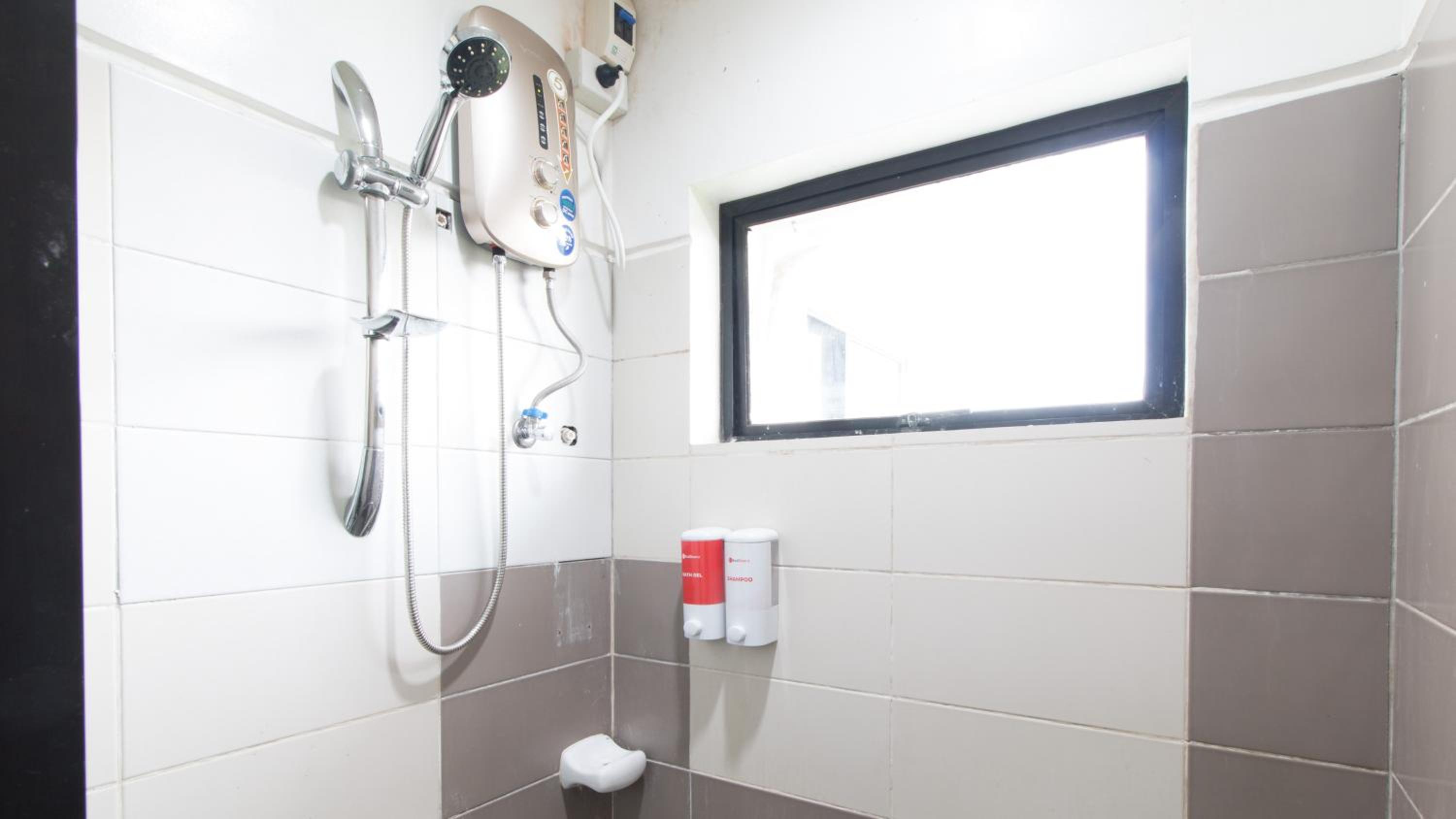 Double Room - Photo 14