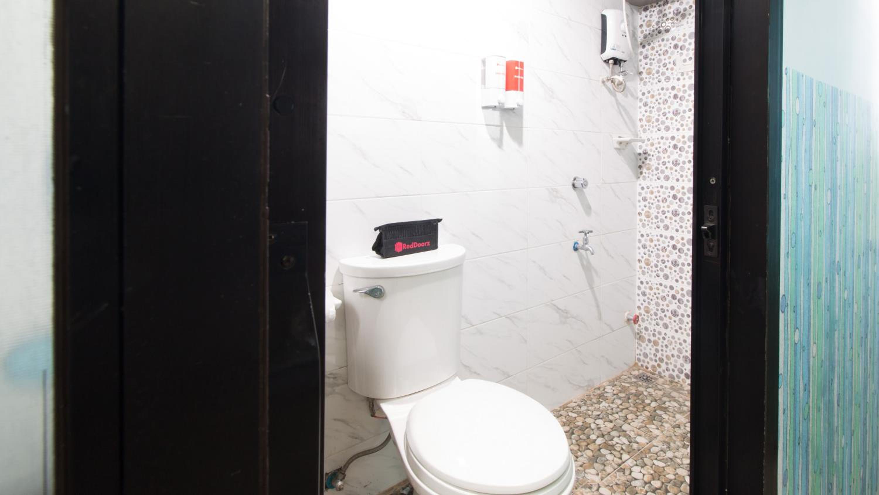 Double Room - Photo 10