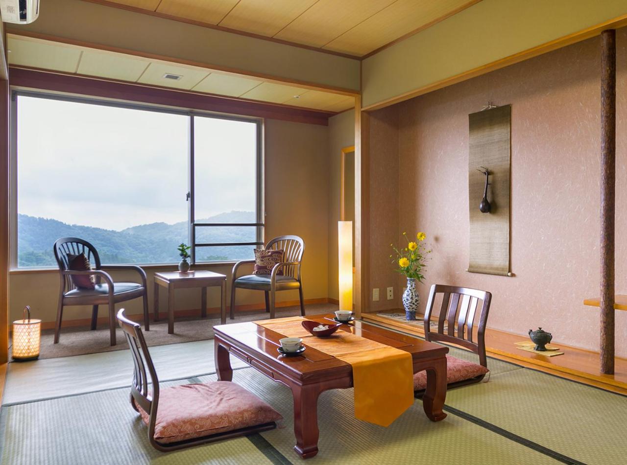 Japanese-Style Economy Room