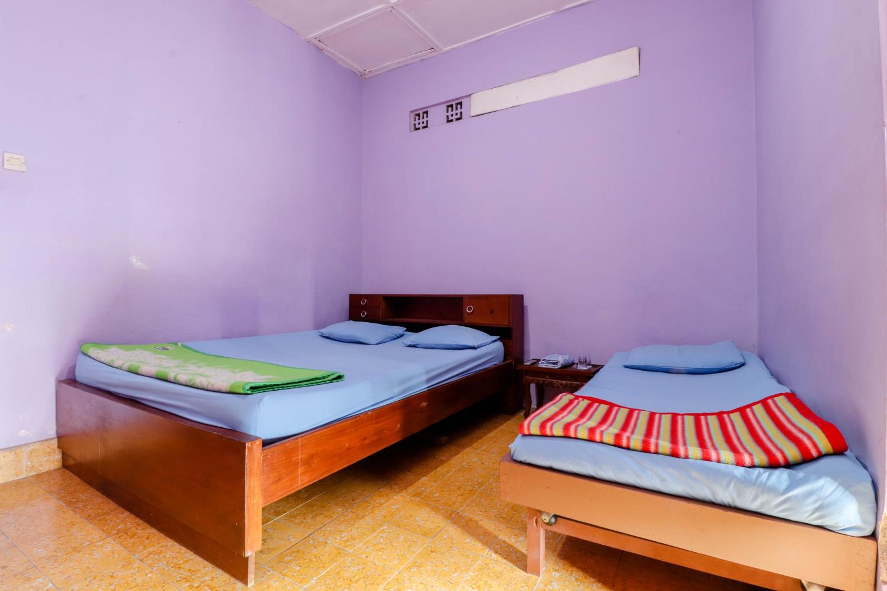 Standard Double Room - Photo 8