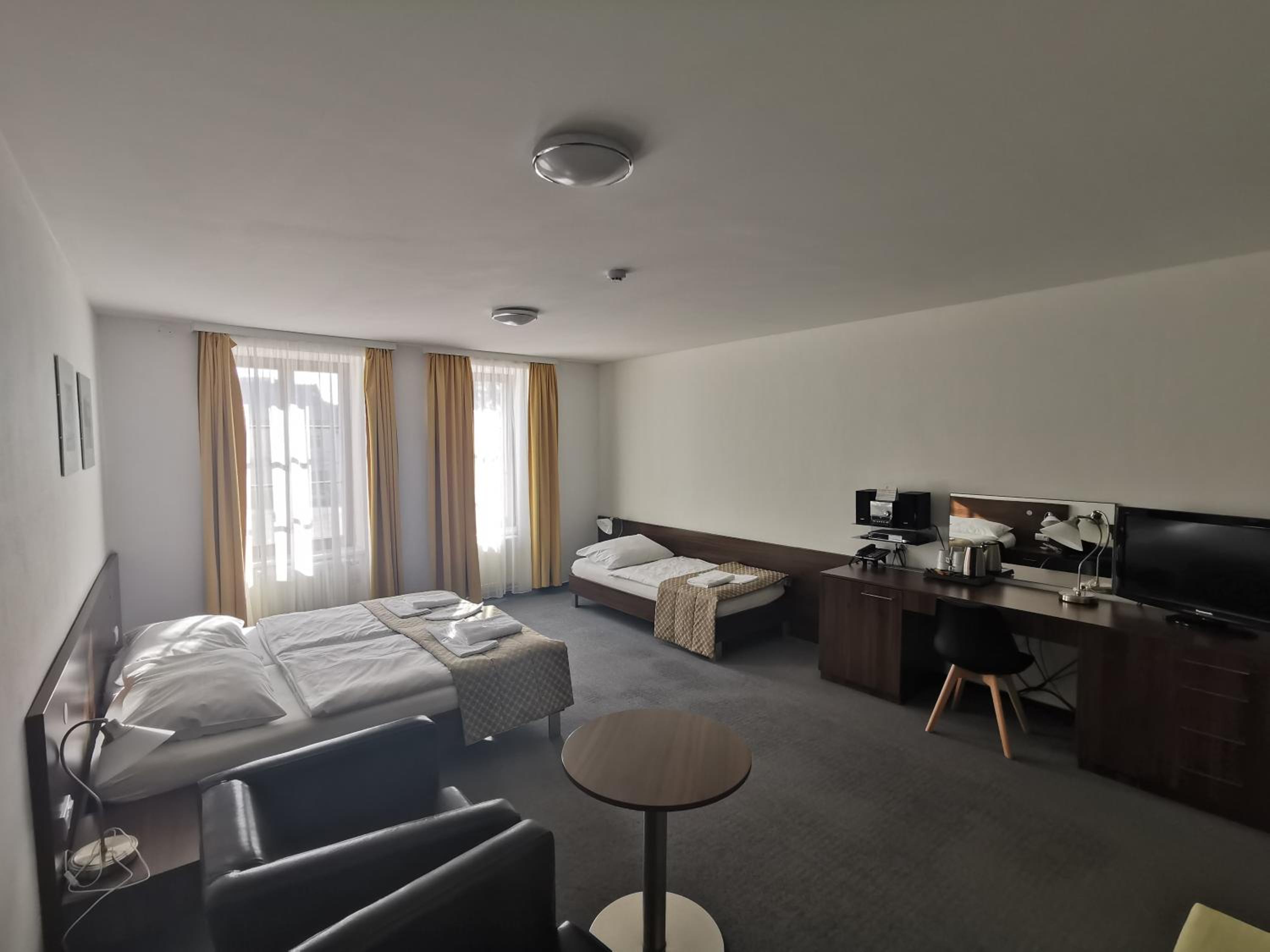 Superior Room (4 adults) - Photo 3