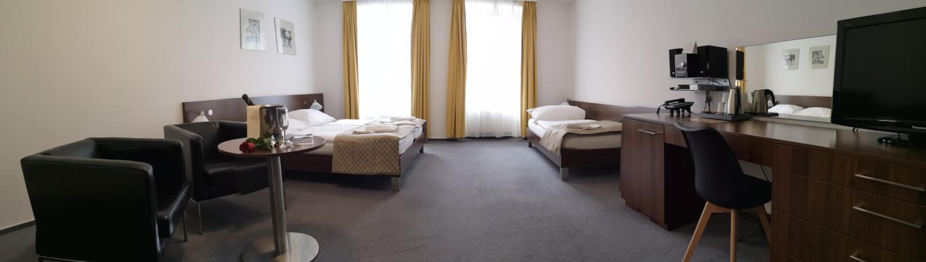 Superior Room (4 adults) - Photo 5