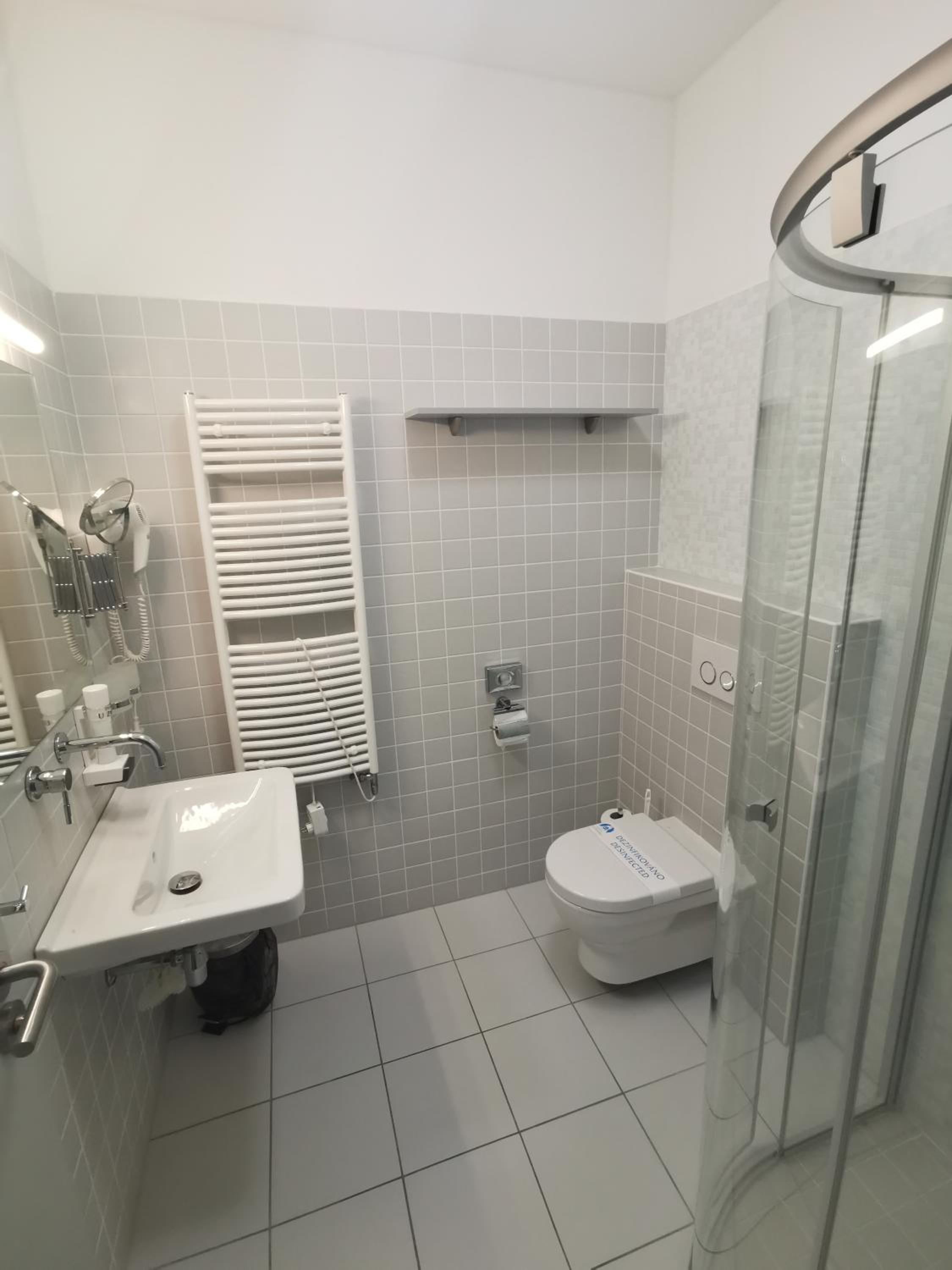 Double Room - Photo 4