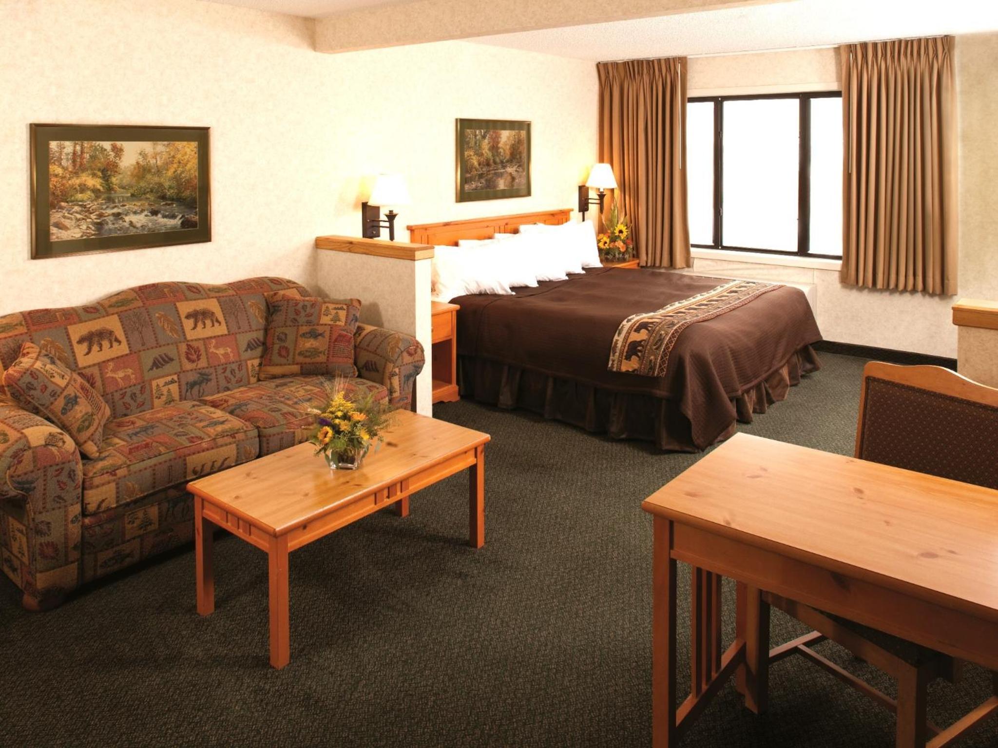 Business Suite - Photo 3