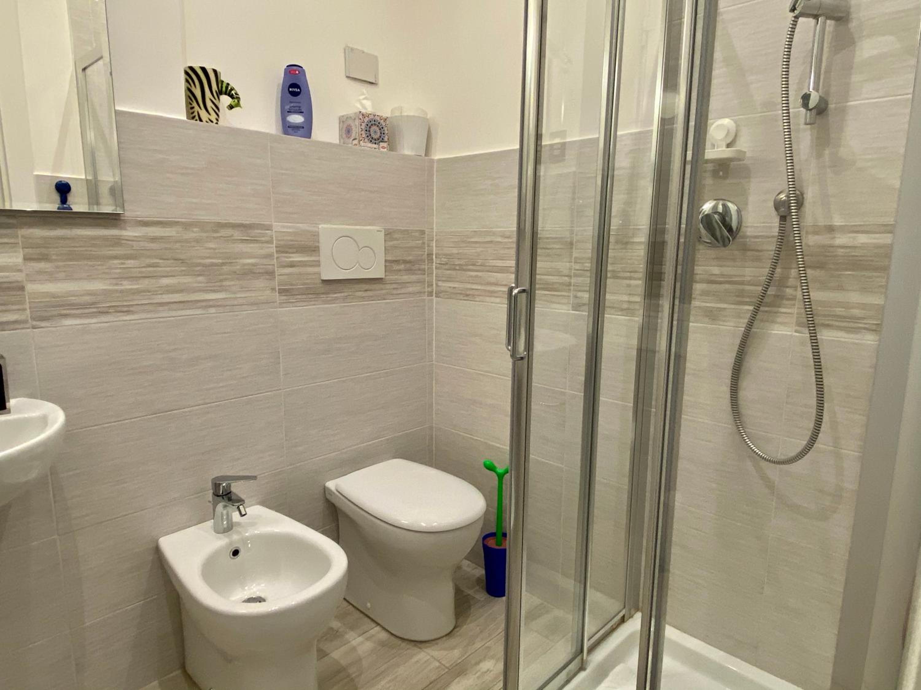 Double Room with Private Bathroom photo 3
