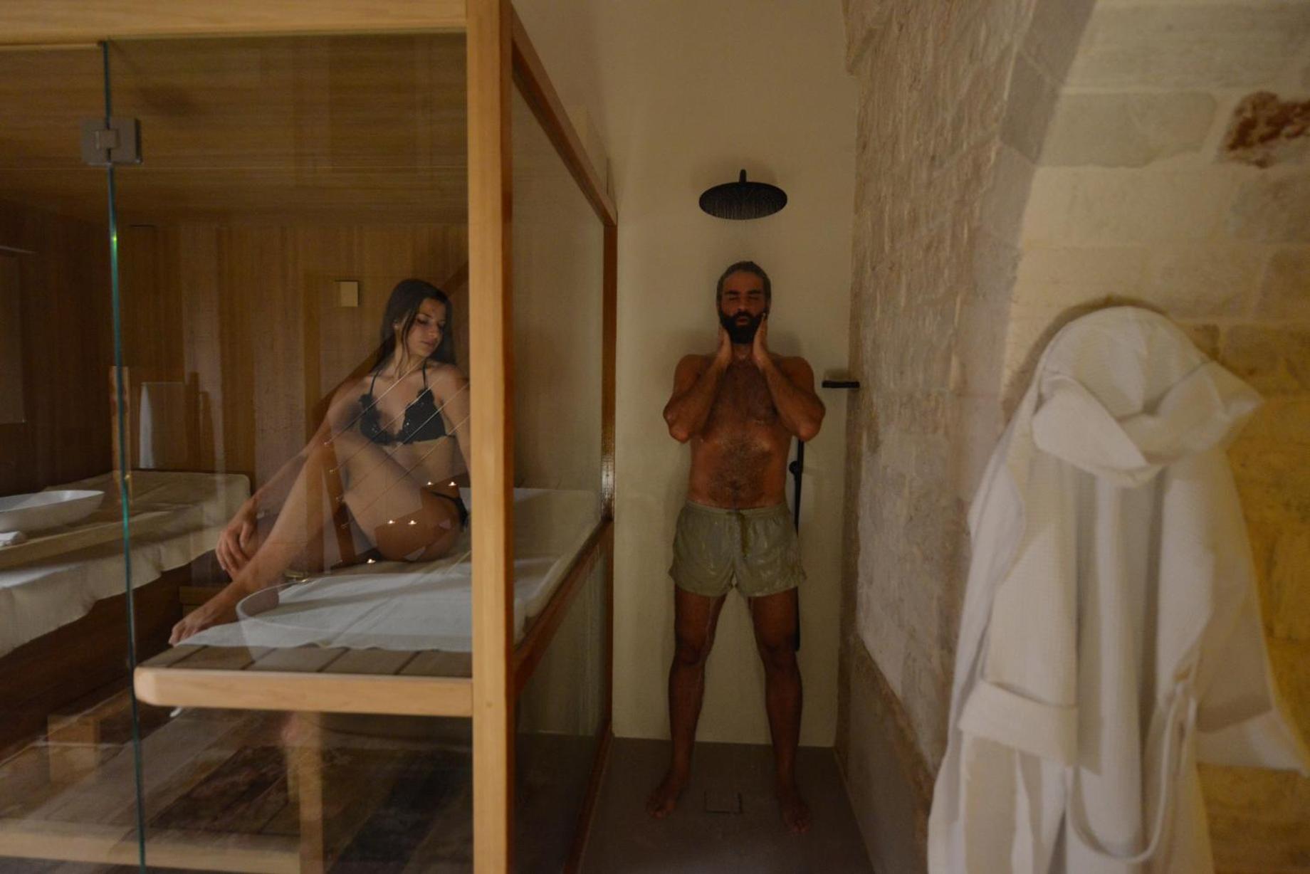 Deluxe One-Bedroom House with Sauna - Photo 8