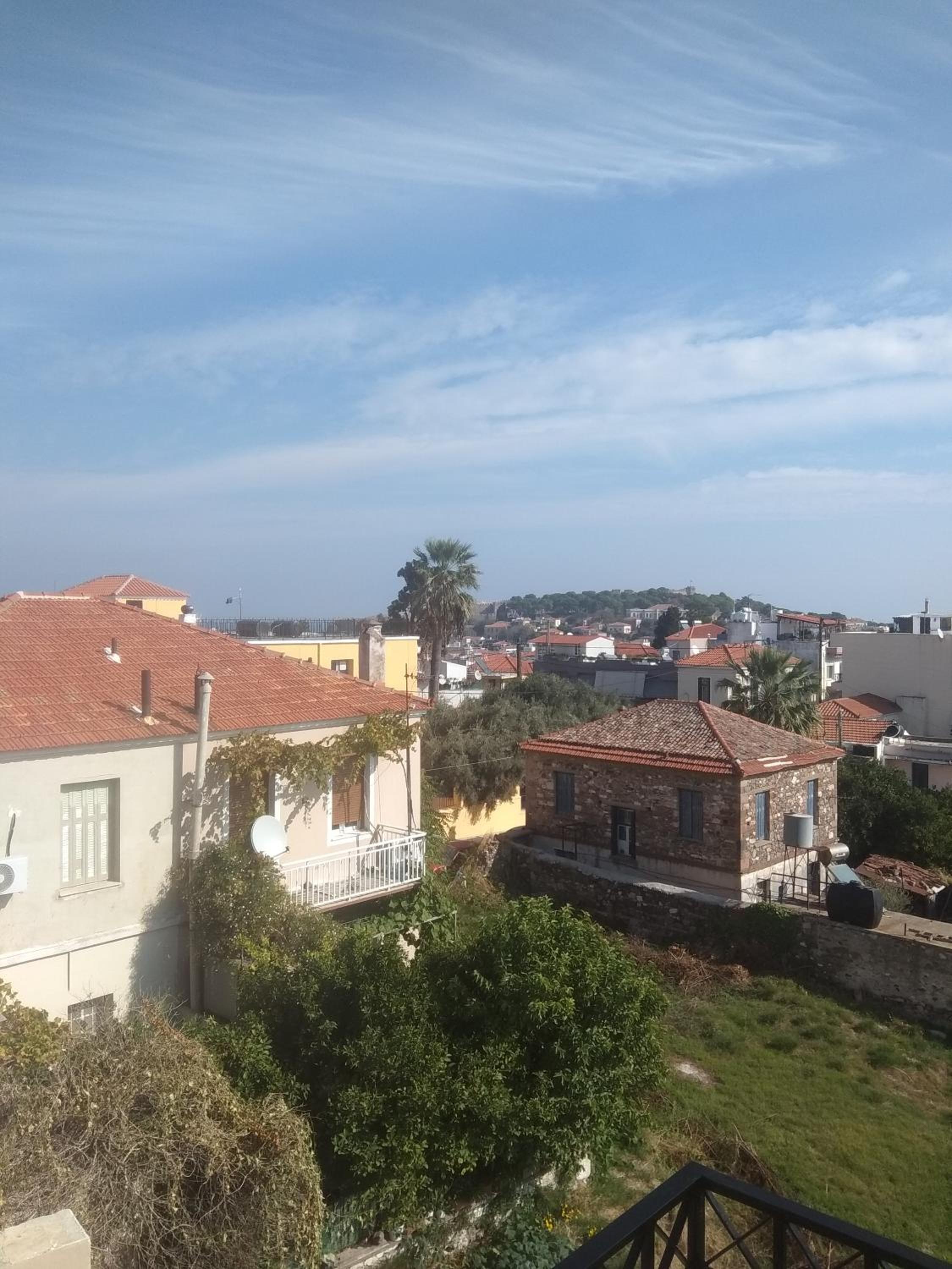 Triple Room with City View - Photo 23