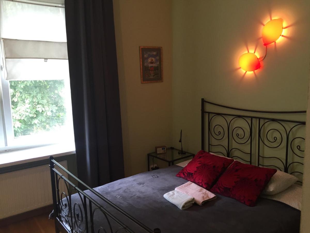 One-Bedroom Apartment - Photo 1