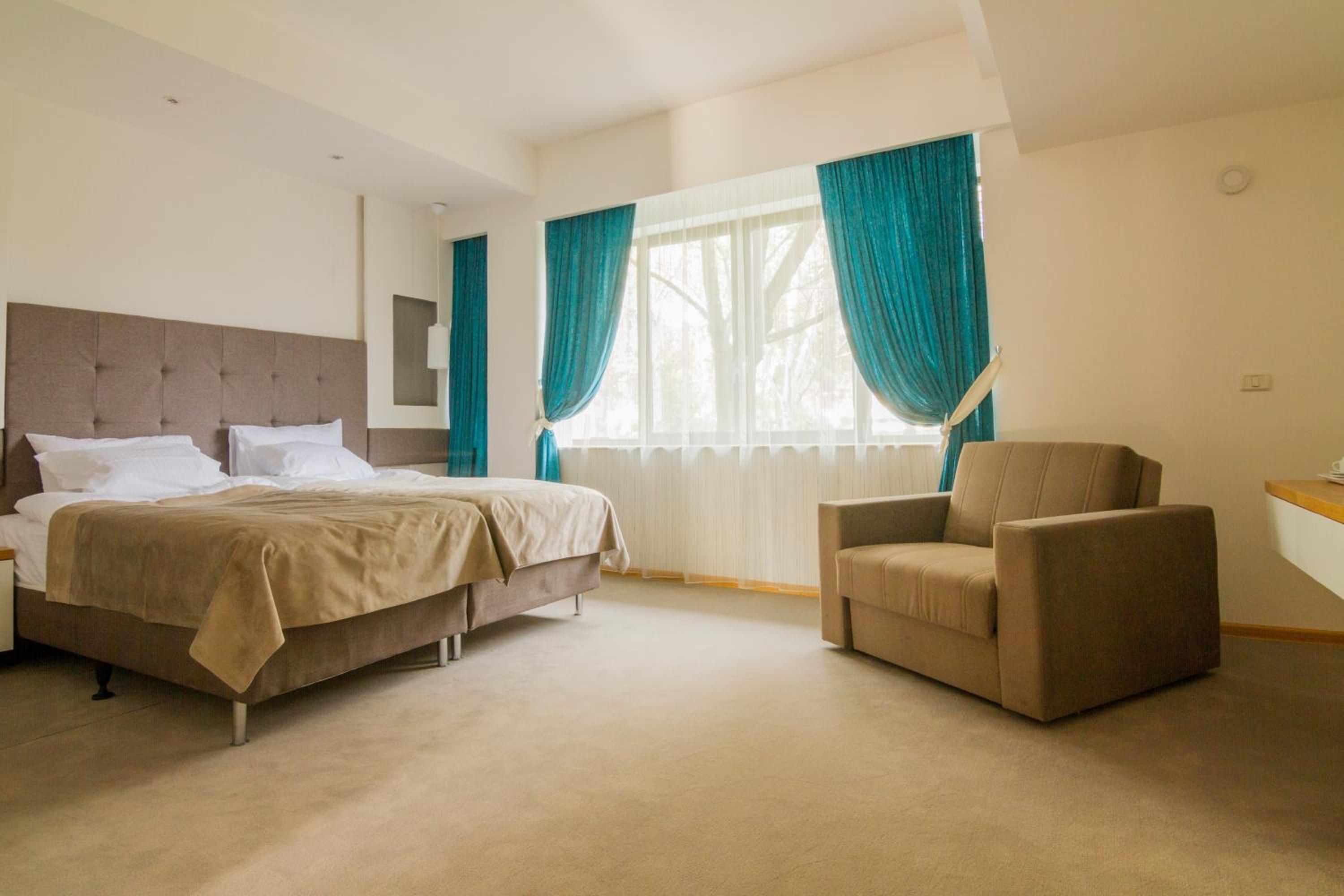 Special Offer - Double Room with Romantic Package photo 2