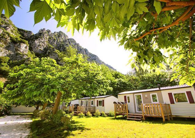 Mobile Home photo 2