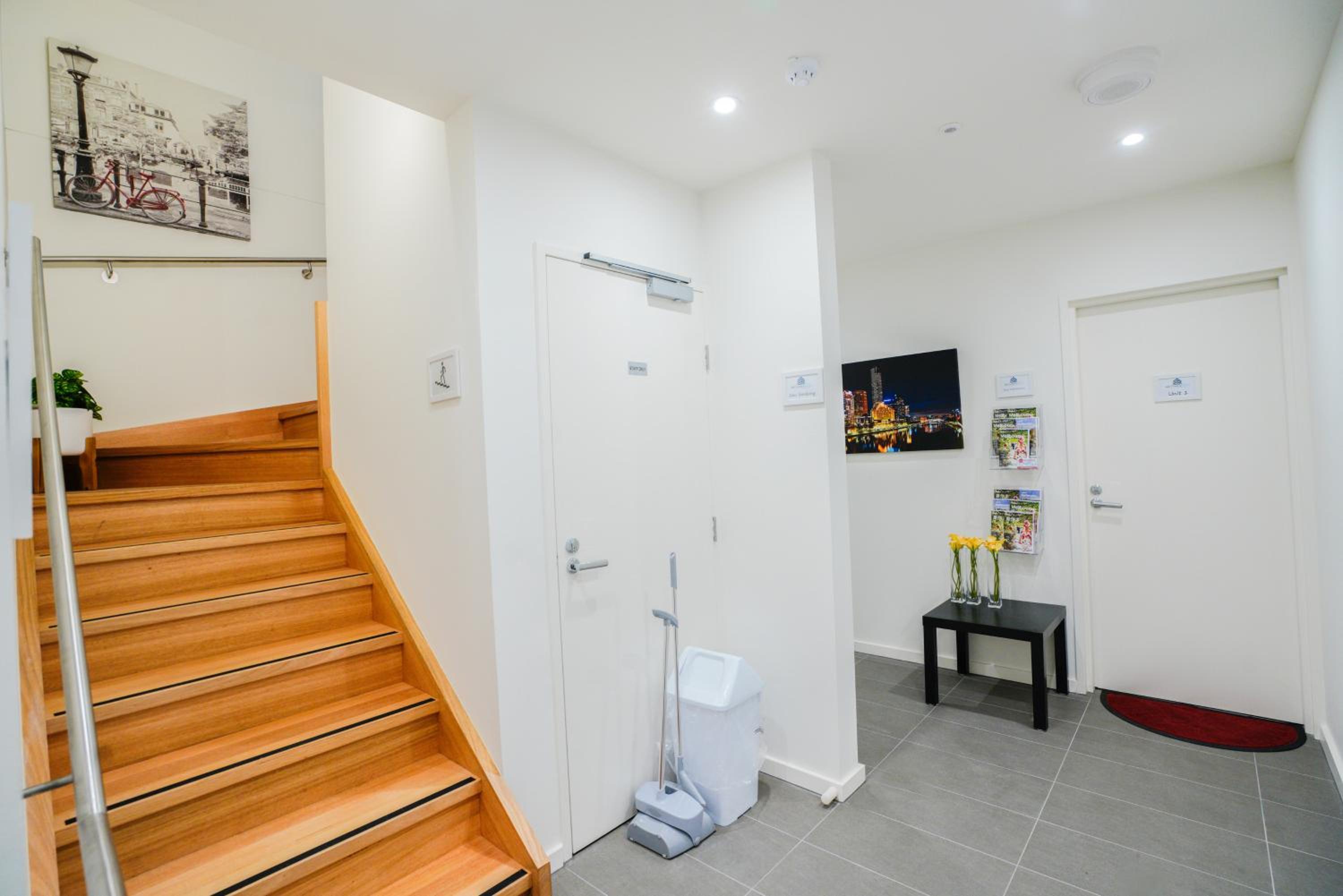 One-Bedroom Apartment - Photo 32