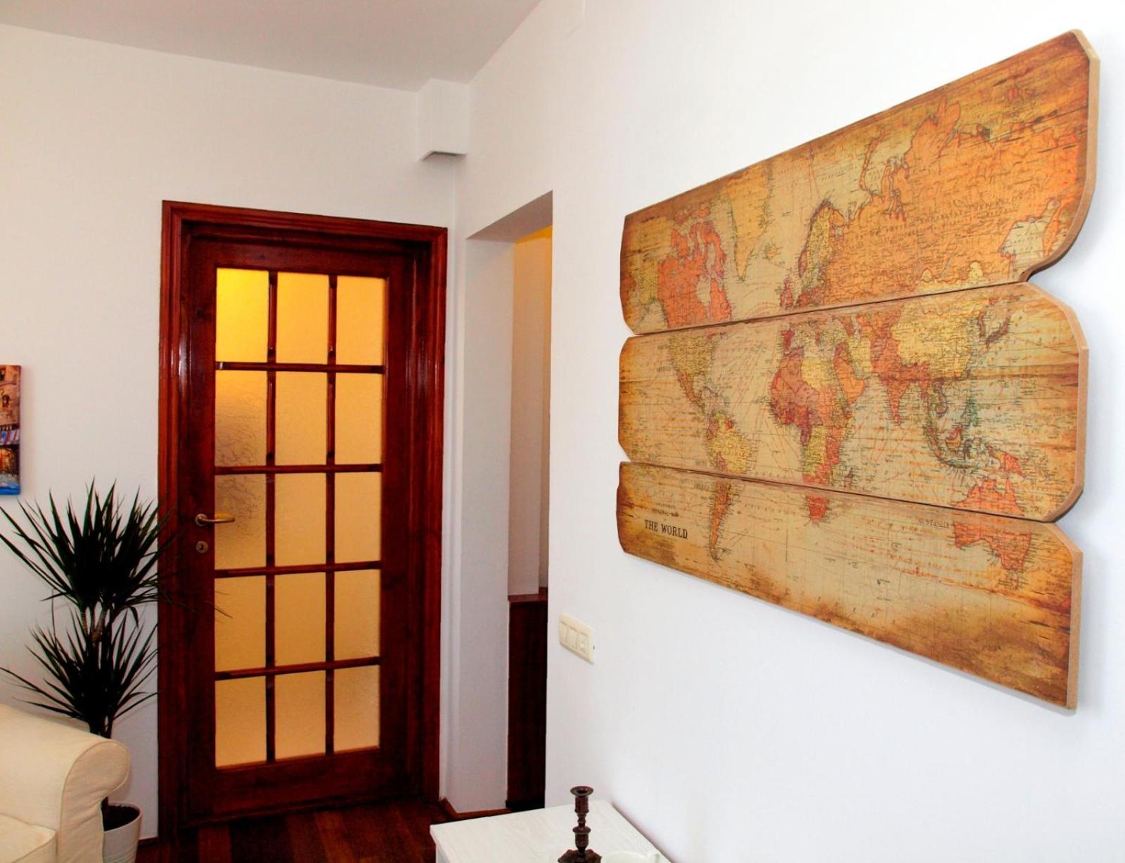 One-Bedroom Apartment - Photo 6
