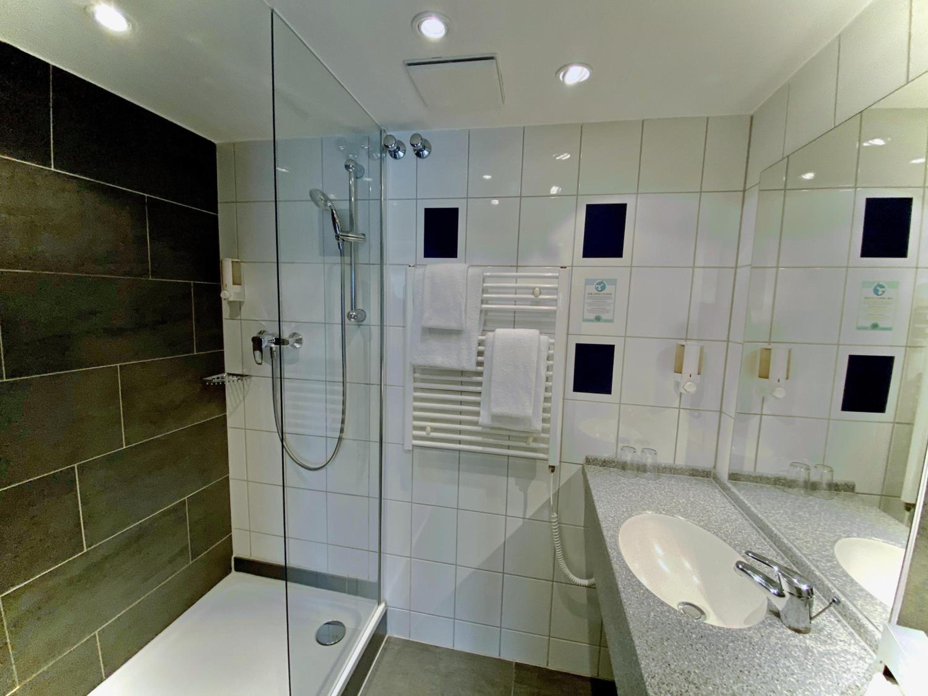 Superior Room - Photo 13