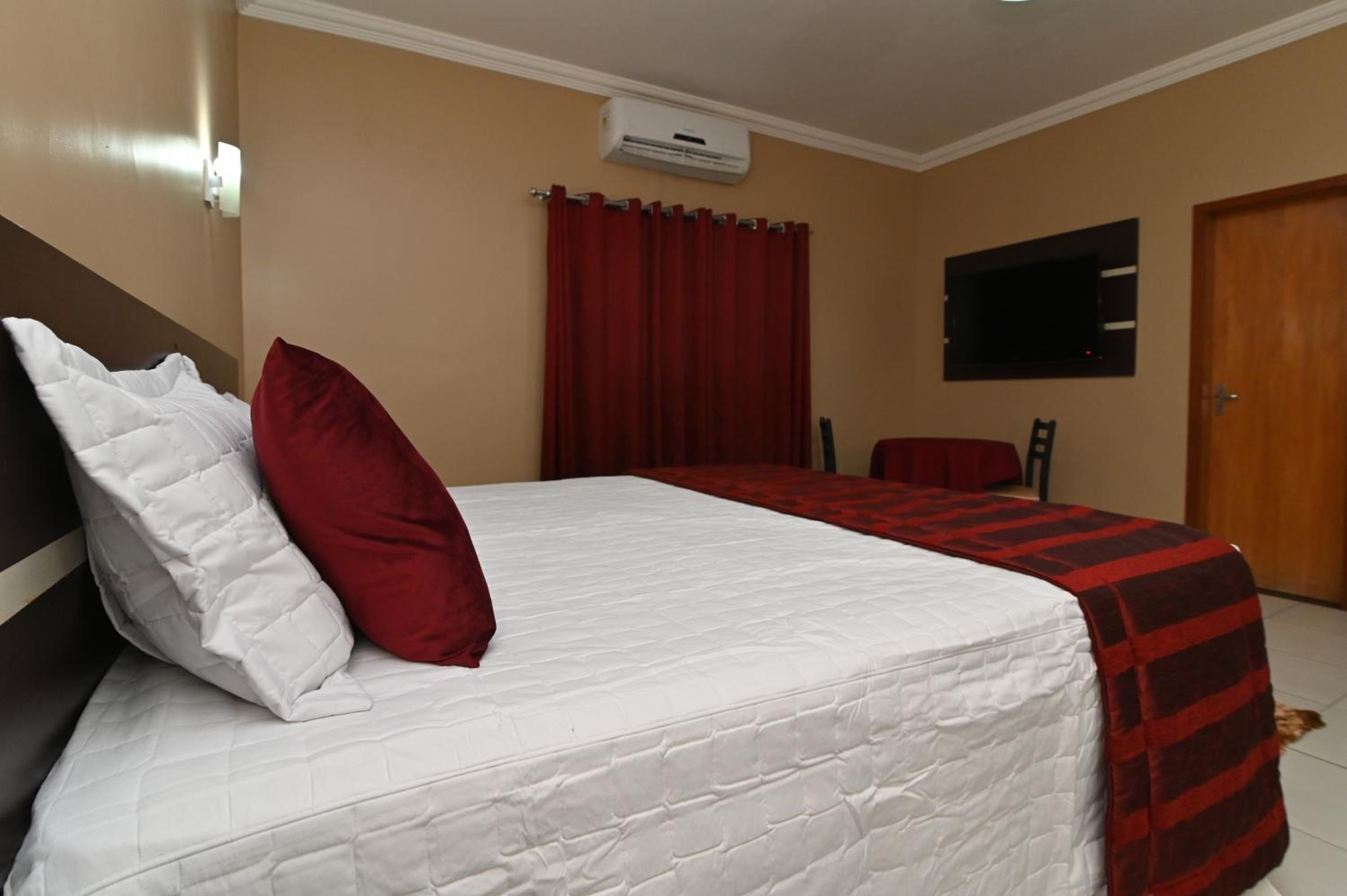 Suite - Photo 6