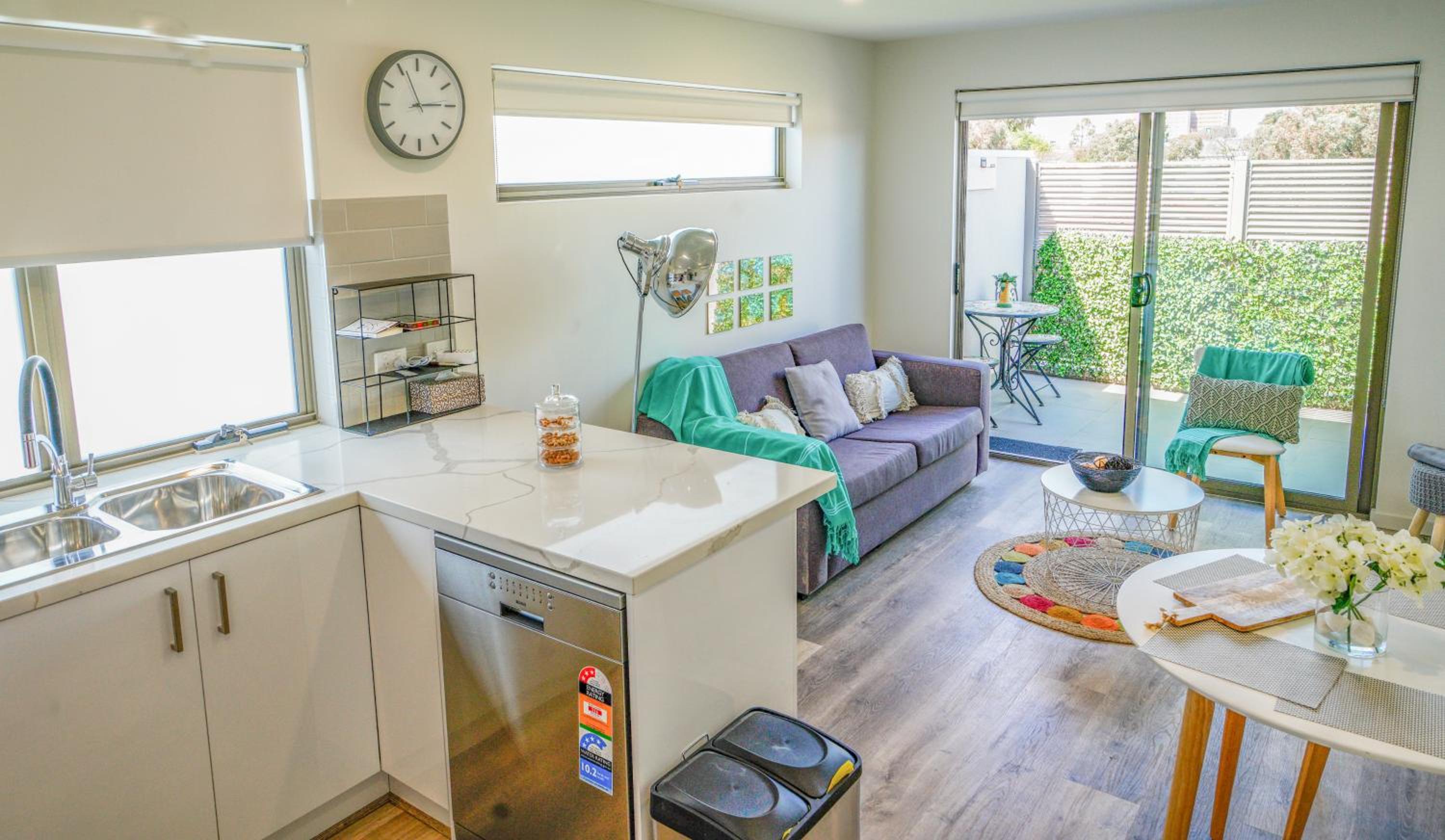 One-Bedroom Apartment - Photo 1
