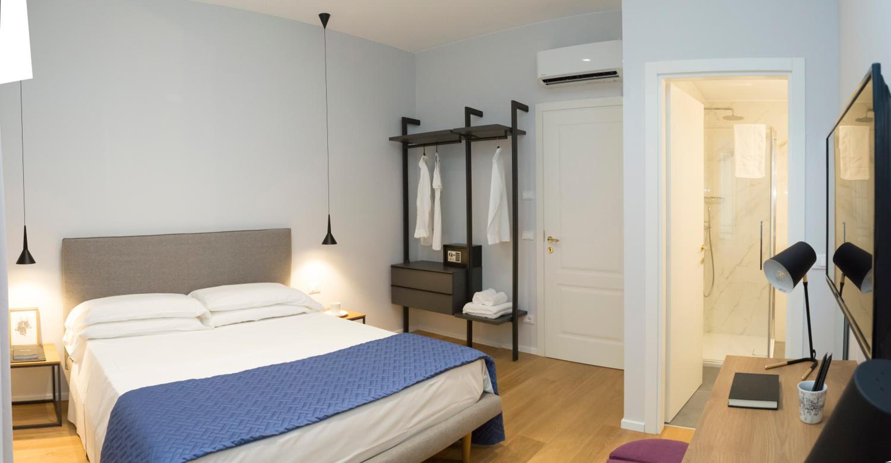 Double Room - Photo 10