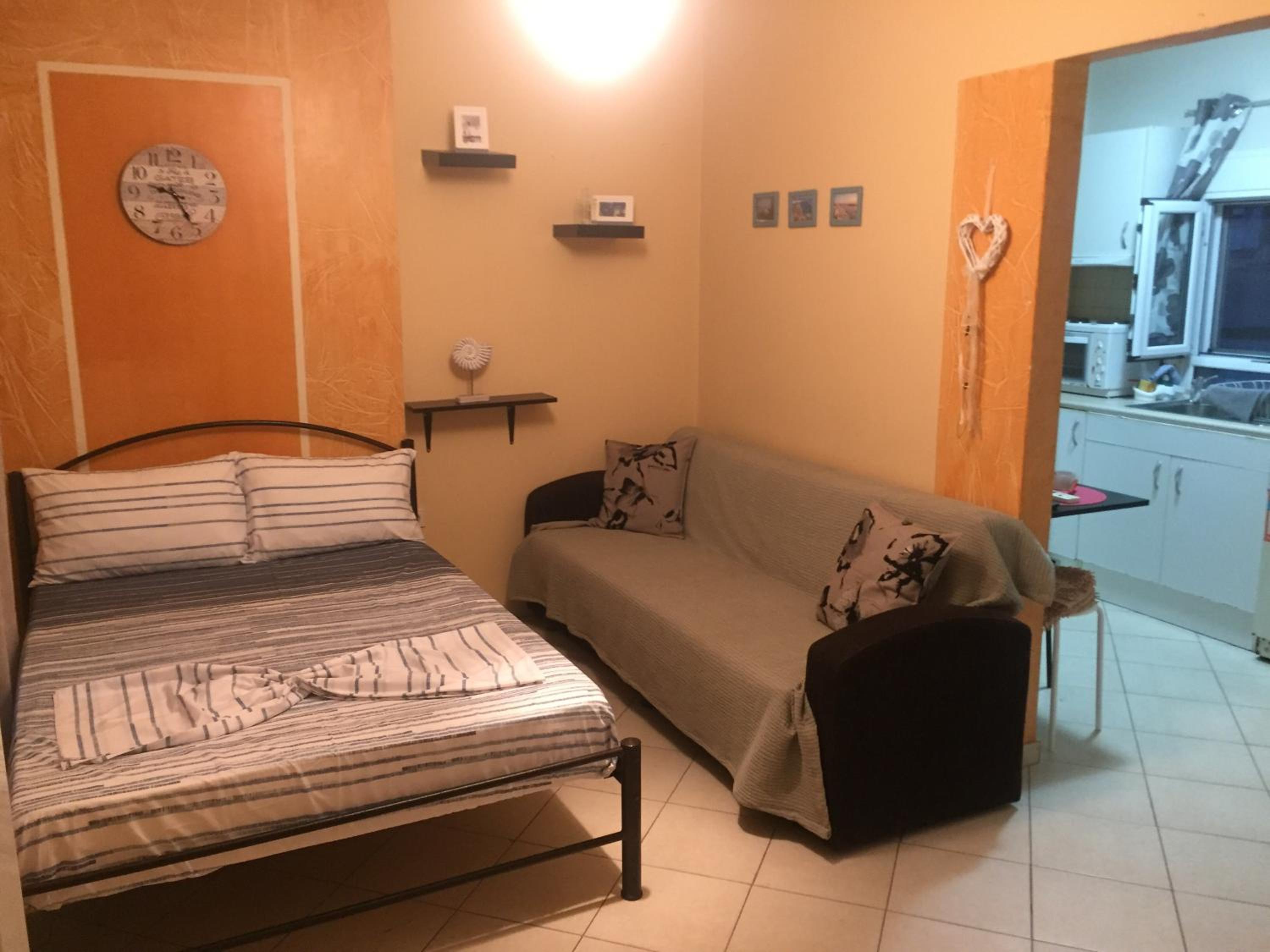 One-Bedroom Apartment
