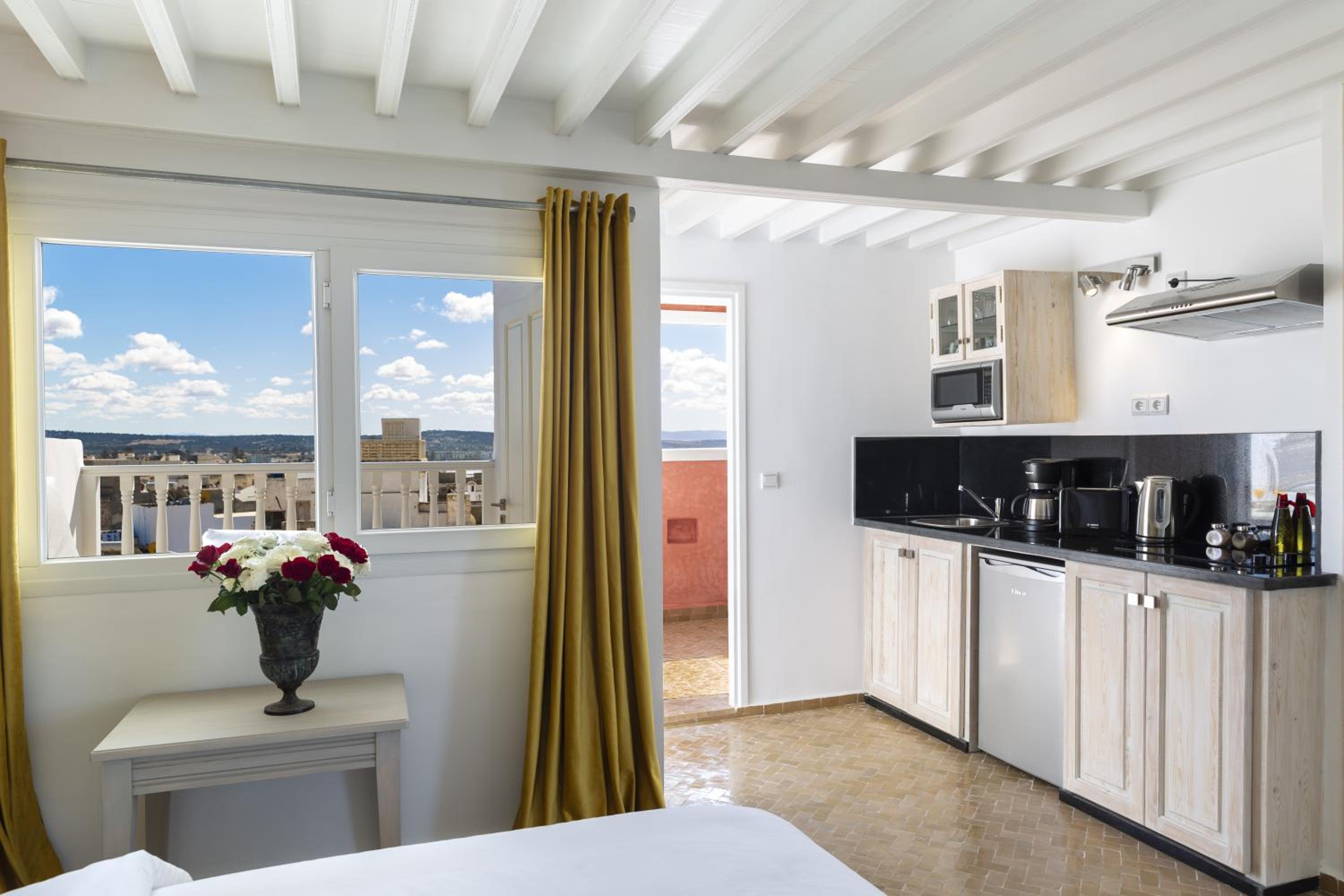Studio Apartment with Sea View photo 1