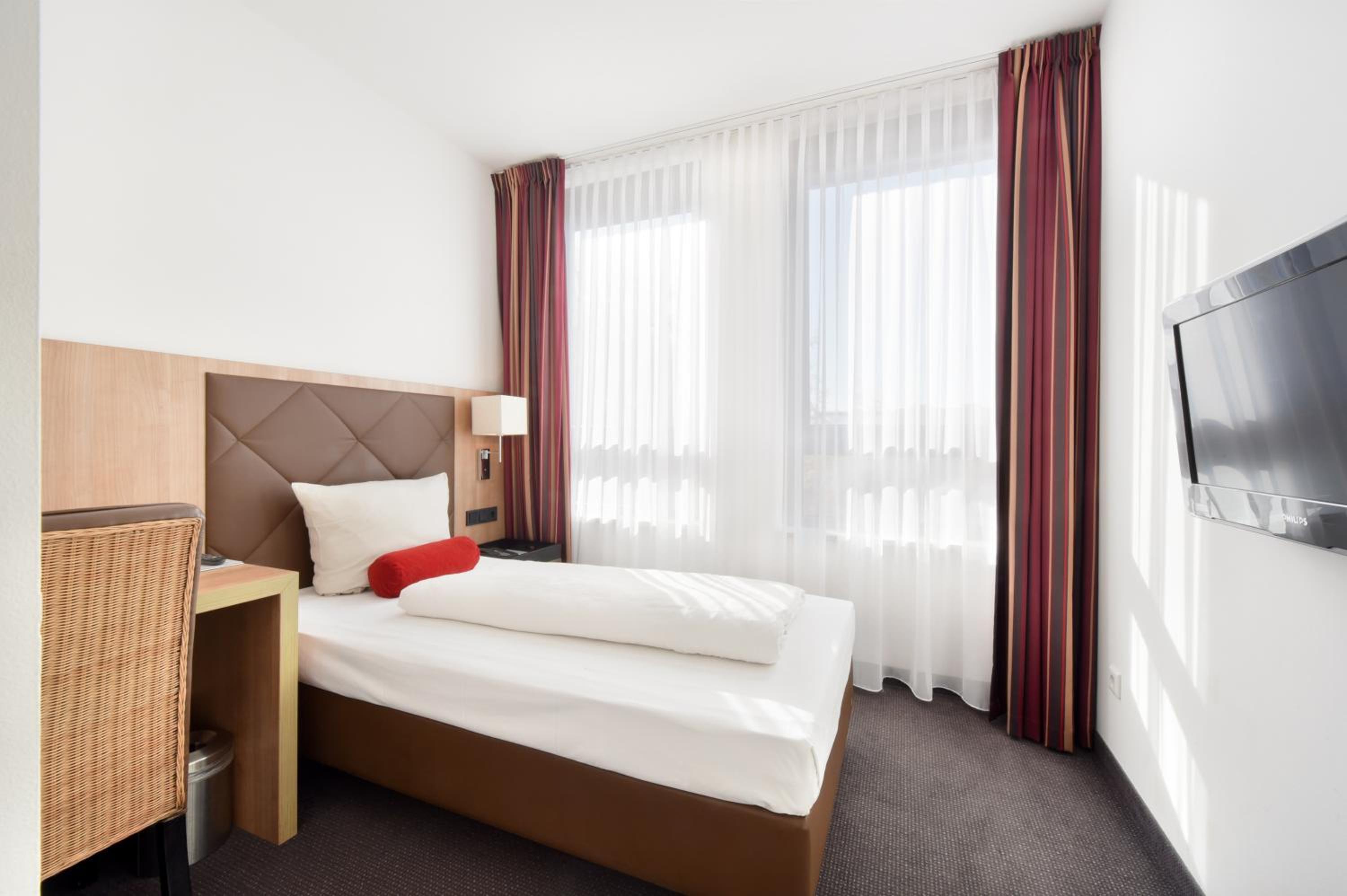 Business Single Room photo 3