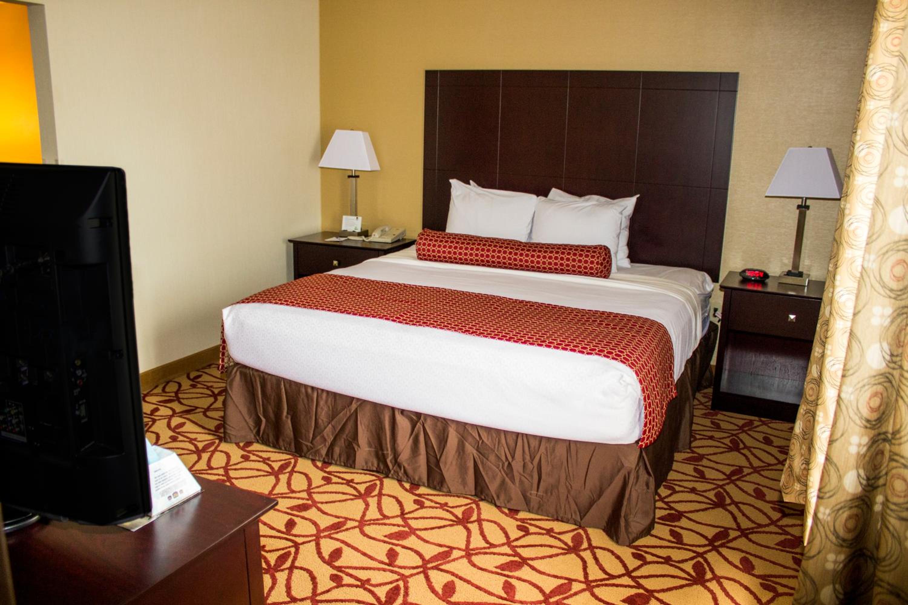 King Room - Non-Smoking - Photo 4