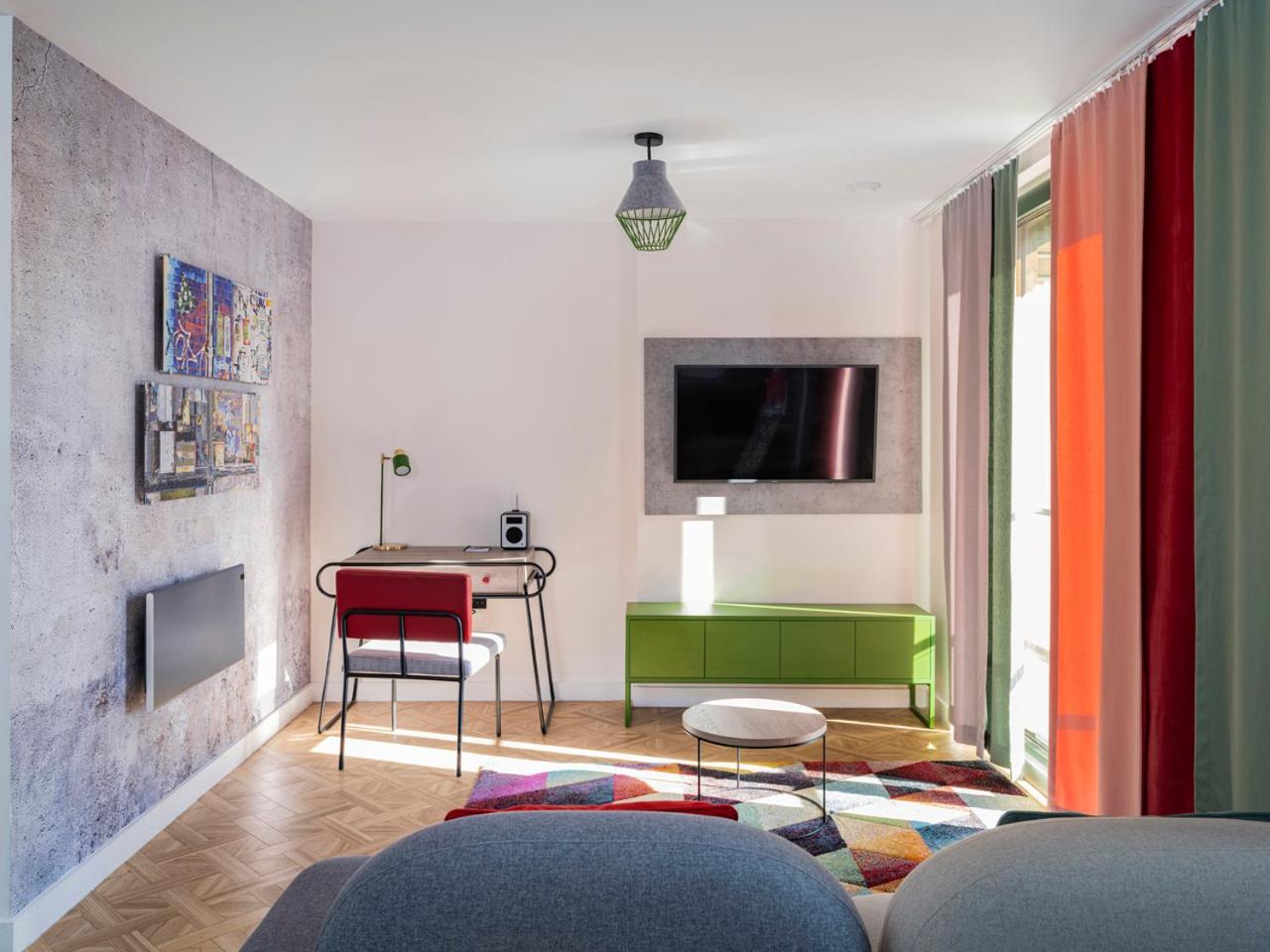 Two Bedroom Suite - Photo 6
