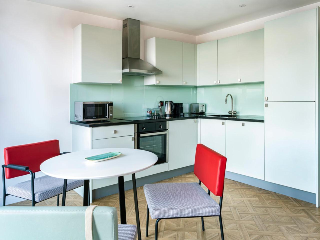 Two Bedroom Suite - Photo 7