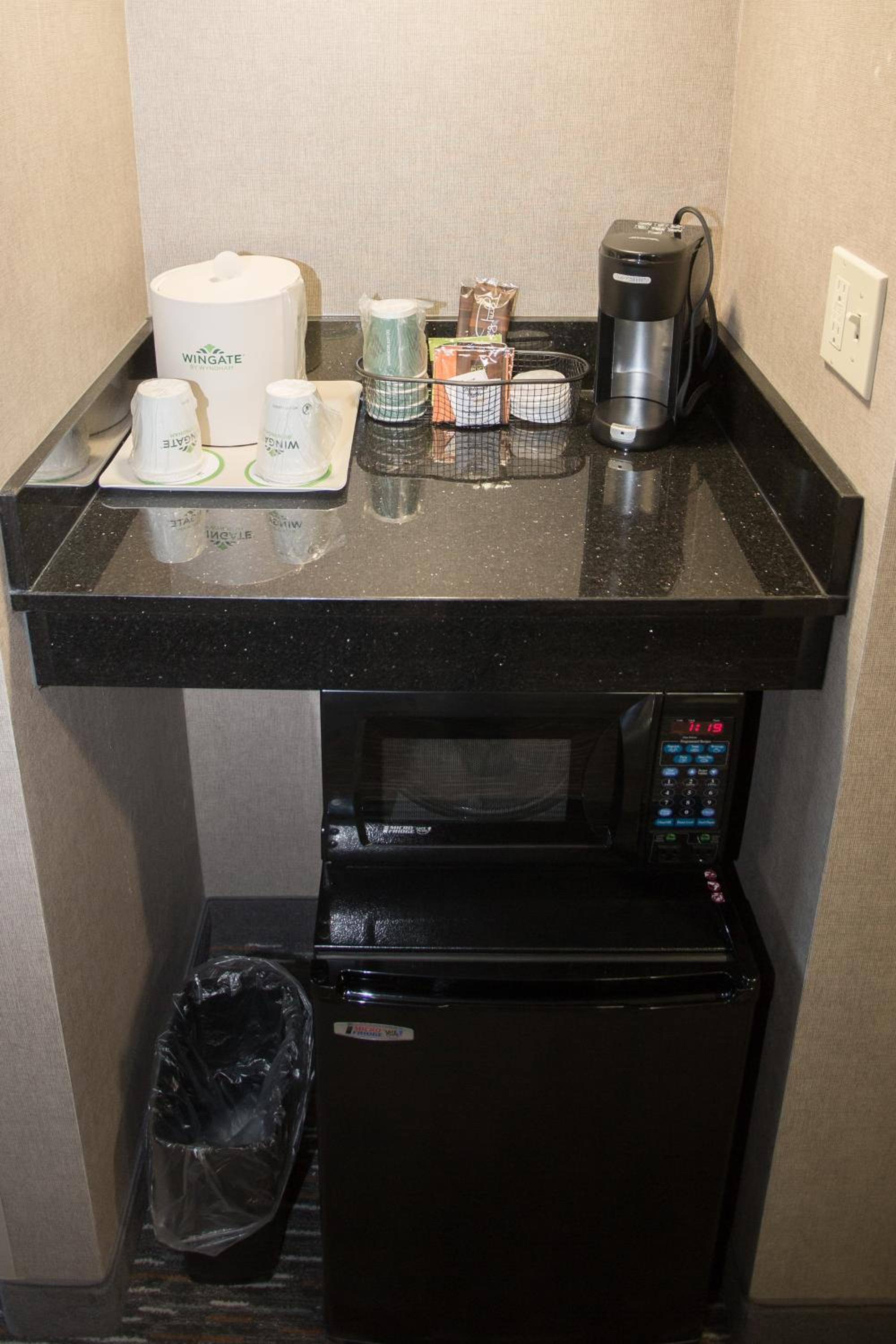 King Room- Non-Smoking photo 3