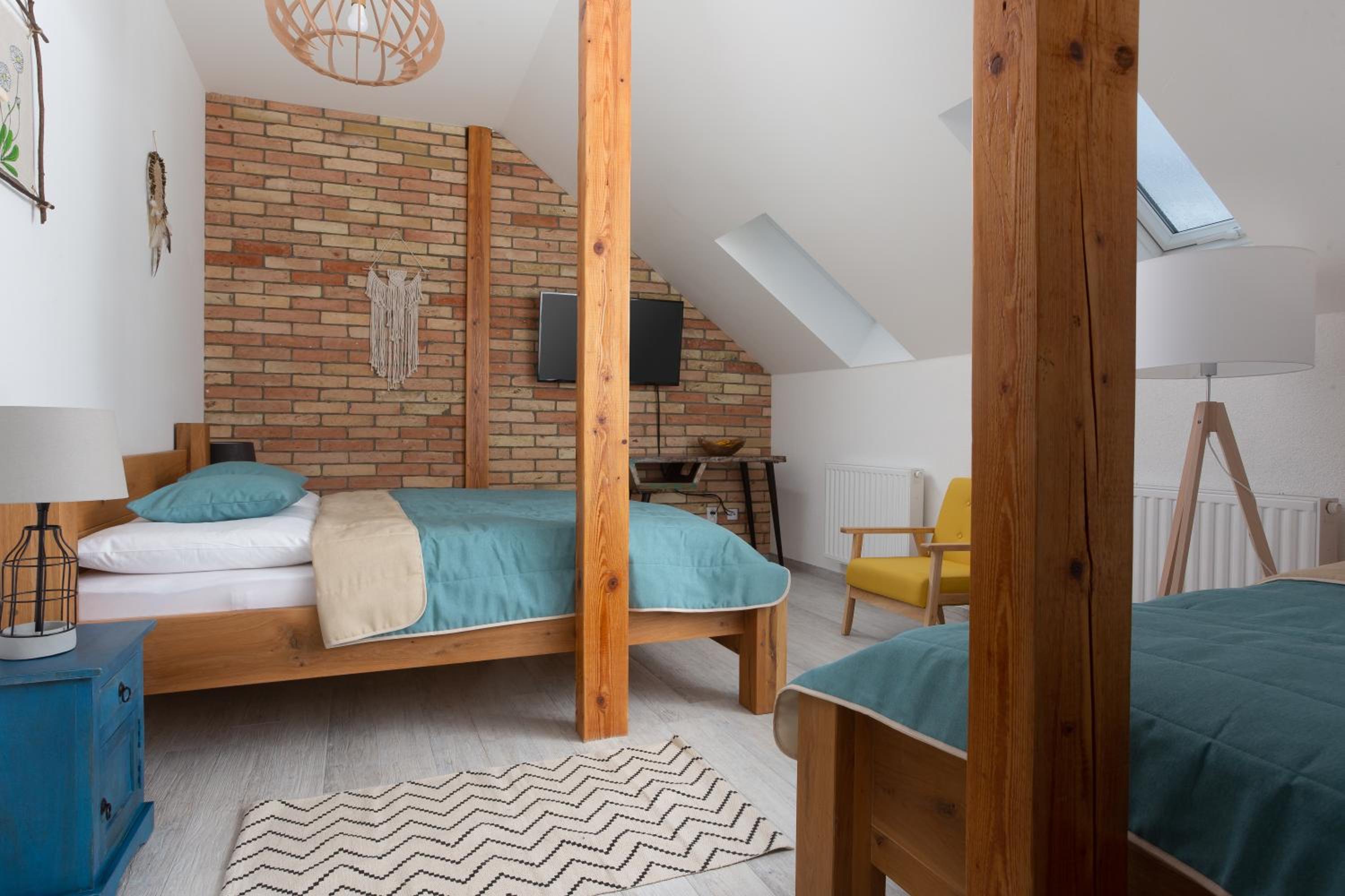 Triple Room with Private Bathroom - Photo 1