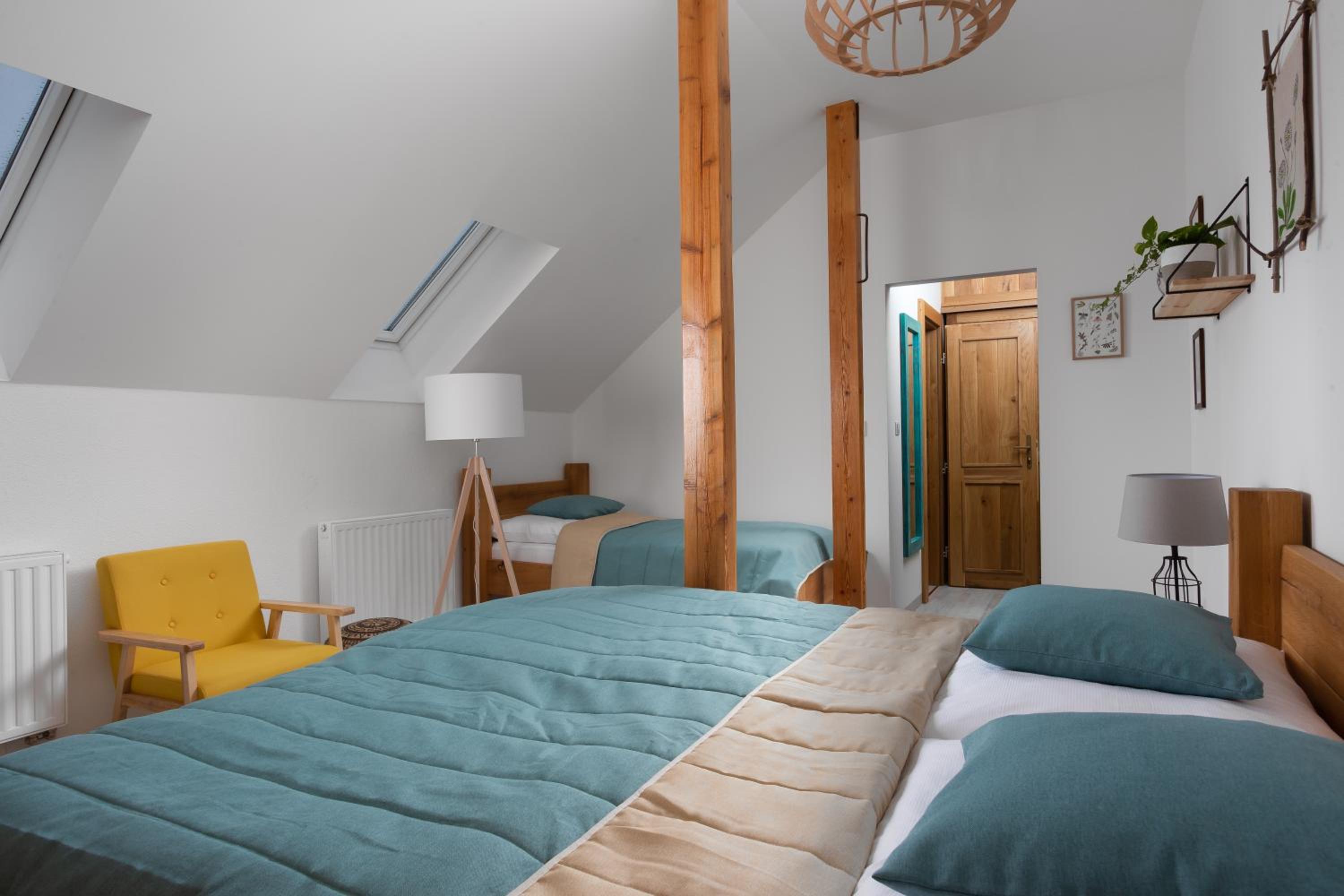 Triple Room with Private Bathroom - Photo 3